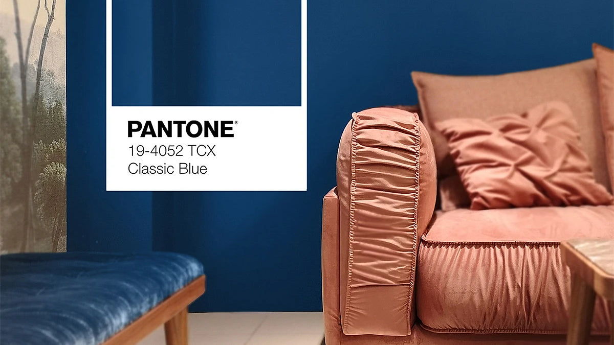 Kolor roku 2020 – classic blue wkracza na salony!