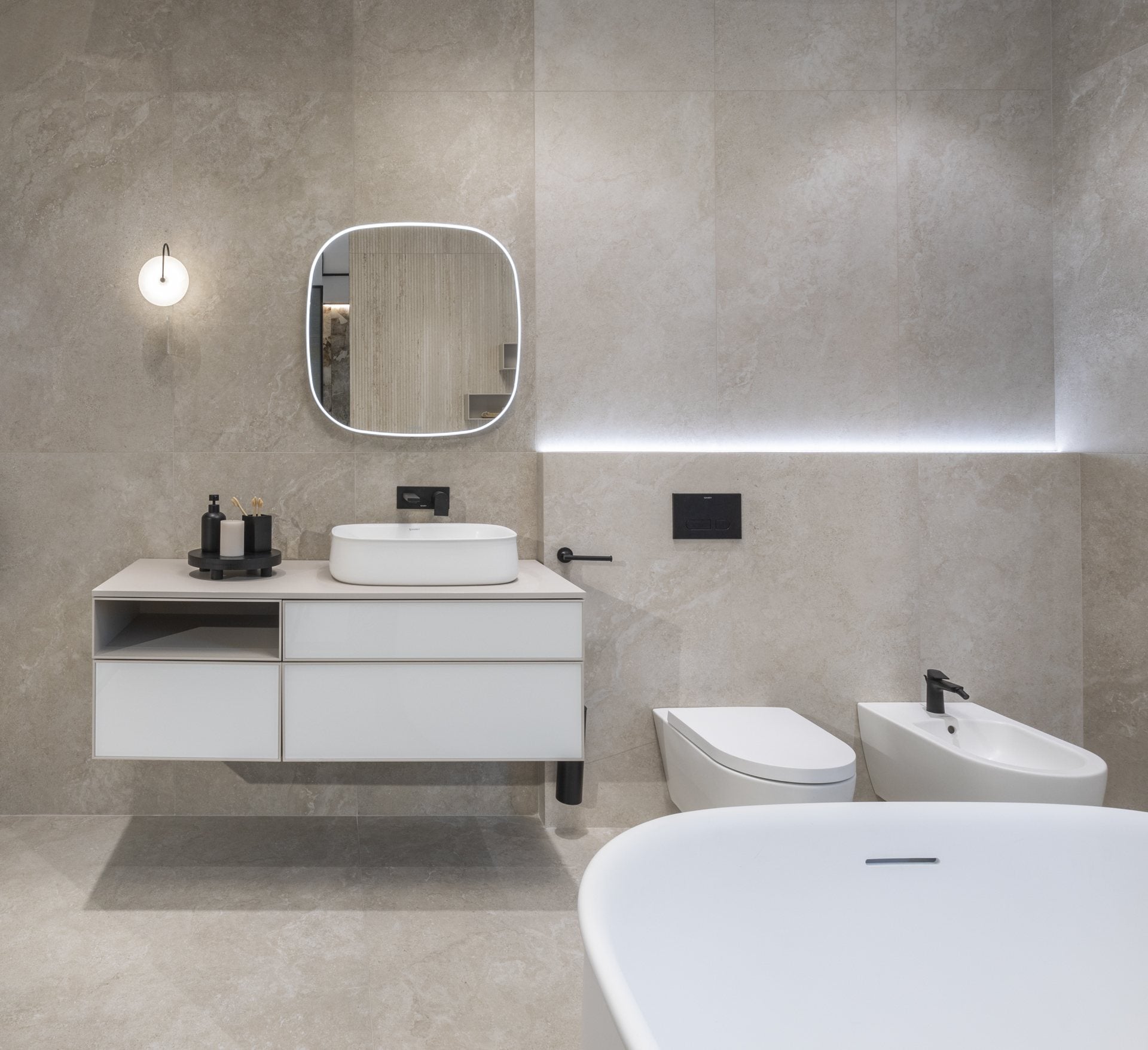 PŁYTKA CERAMICZNA MAX TRAVERTINO BEIGE 119.7 X 119.7 CM OD MAXHOME