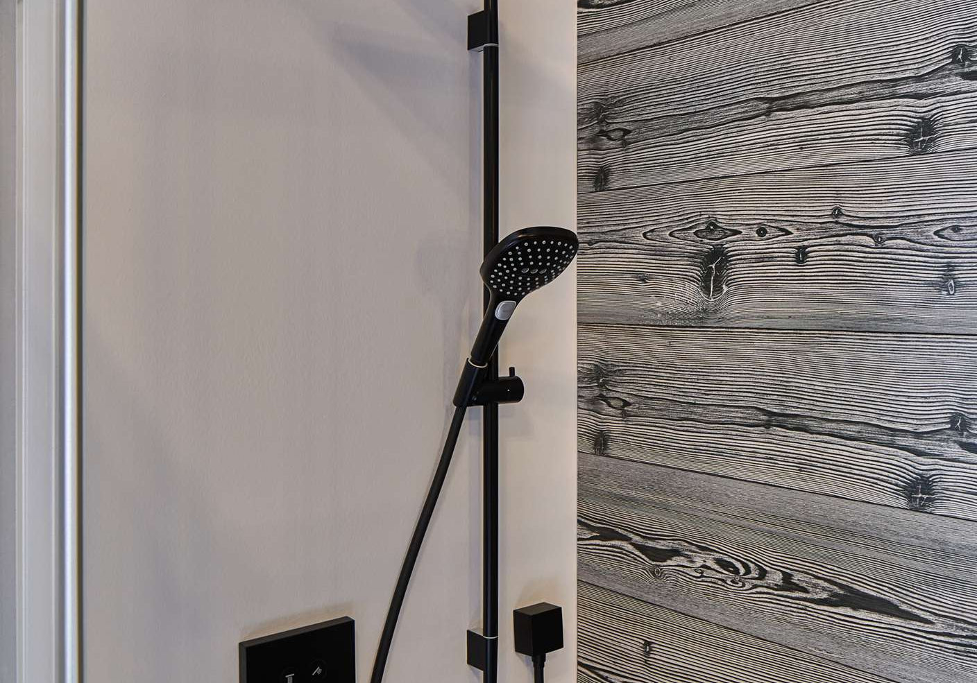 SŁUCHAWKA PRYSZNICOWA  RAINDANCE SELECT E CZARNY OD HANSGROHE 26520670