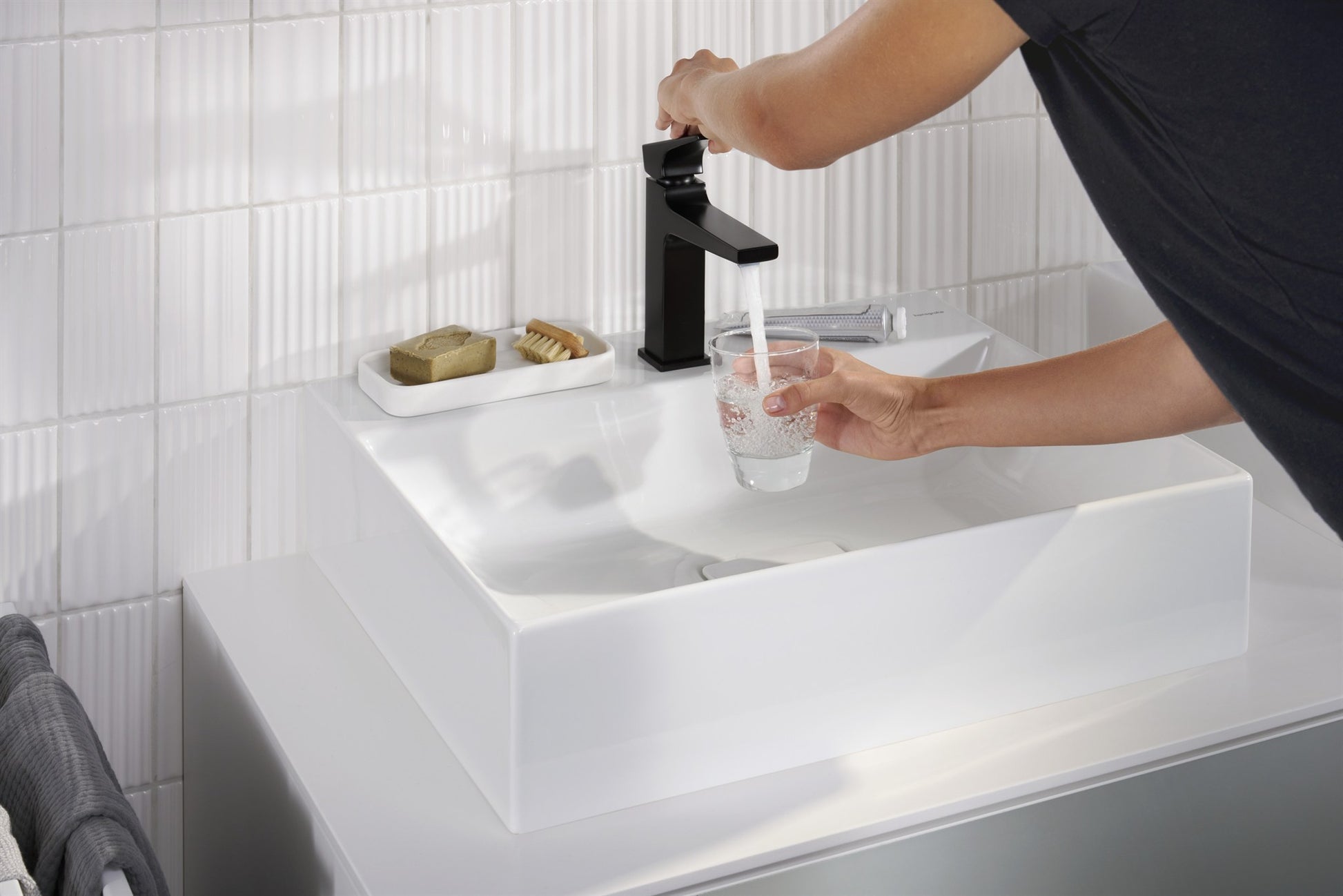 BATERIA UMYWALKOWA NISKA METROPOL OD HANSGROHE 32507670