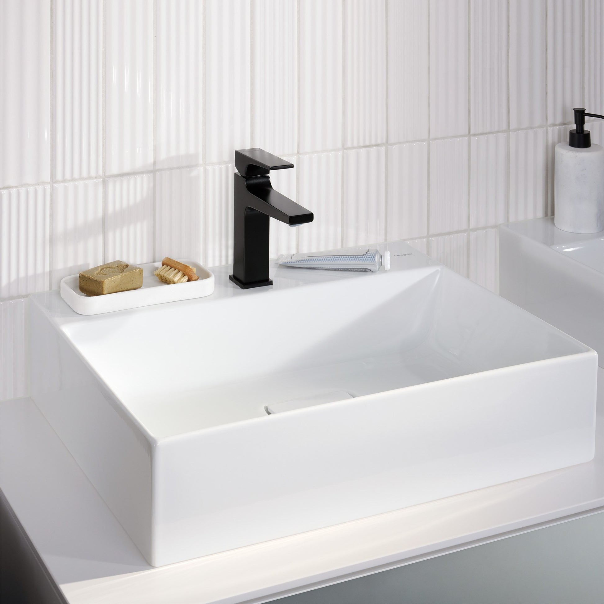 BATERIA UMYWALKOWA NISKA METROPOL OD HANSGROHE 32507670