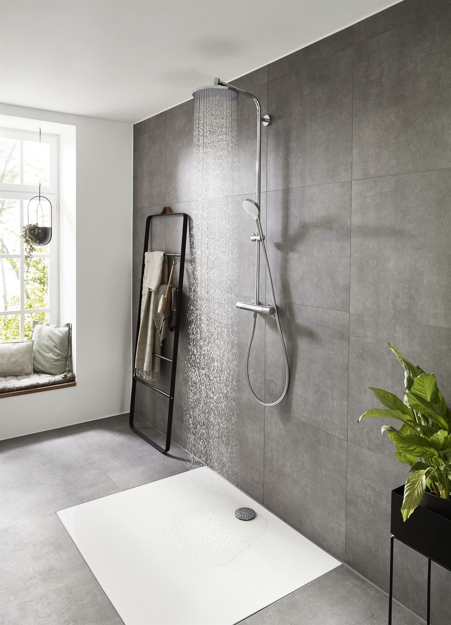 BATERIA WANNOWO-PRYSZNICOWA  CROMETTA S SREBRNY OD HANSGROHE 27268000