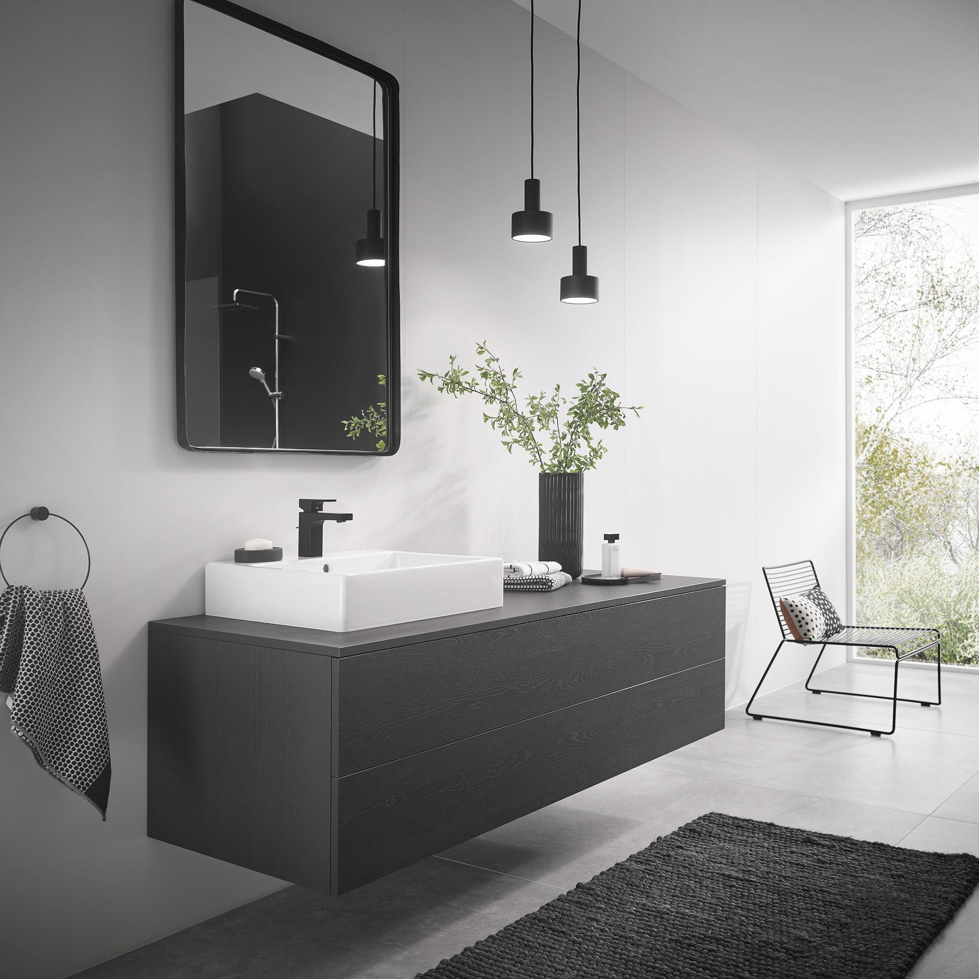 BATERIA UMYWALKOWA VERNIS SHAPE CZARNY OD HANSGROHE 71561670