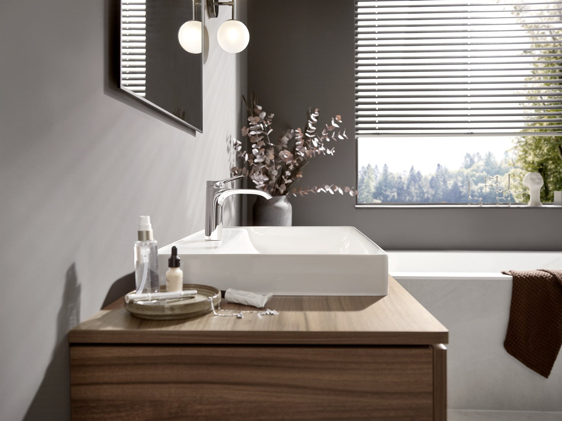 BATERIA UMYWALKOWA VIVENIS SREBRNY OD HANSGROHE 75022000