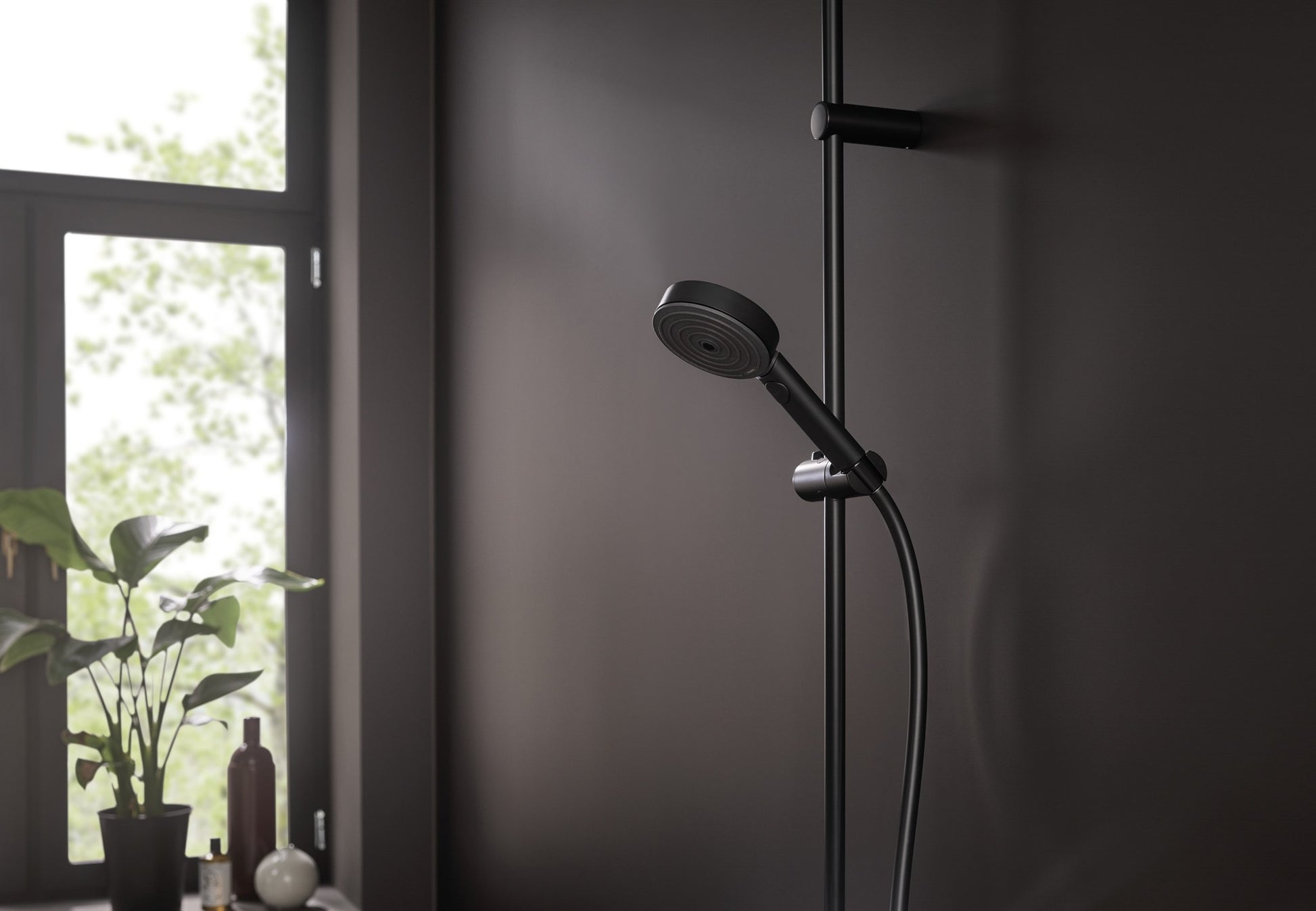 SŁUCHAWKA PRYSZNICOWA  PULSIFY SELECT S CZARNY OD HANSGROHE 24111670