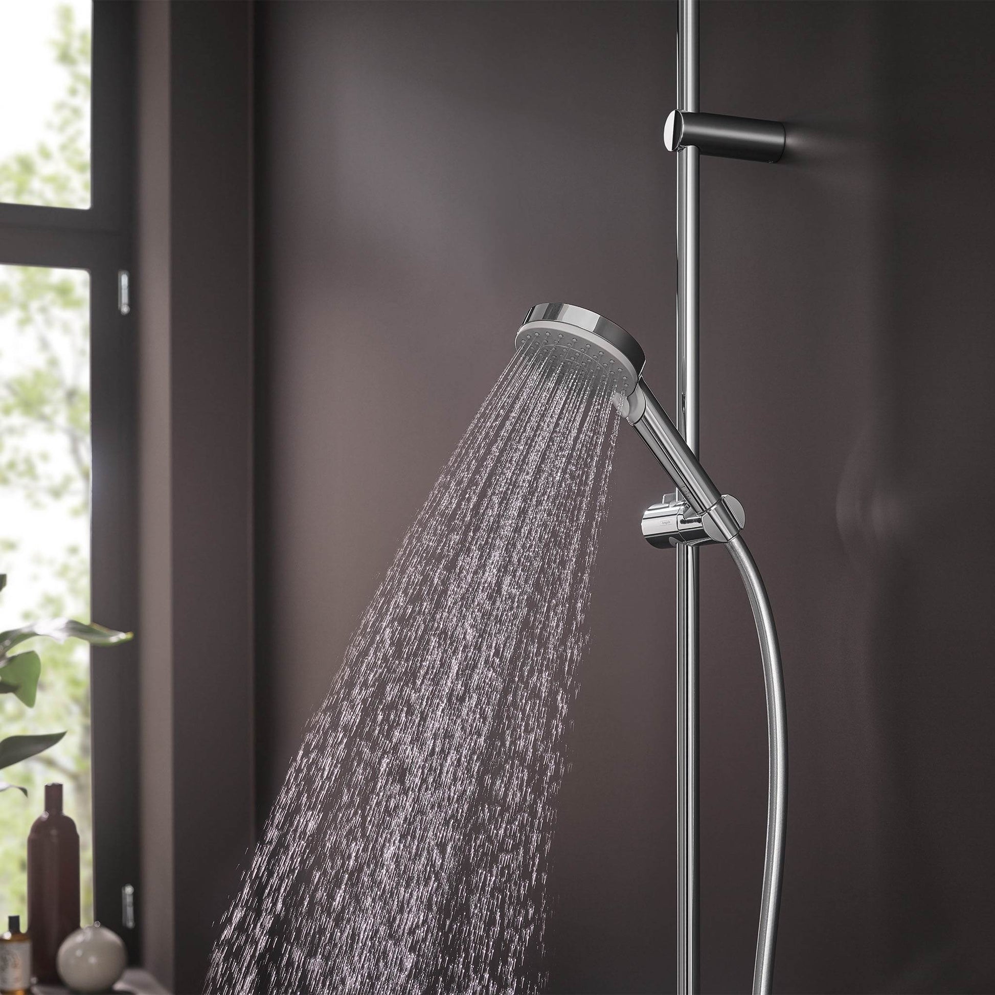 SŁUCHAWKA PRYSZNICOWA  VERNIS BLEND SREBRNY OD HANSGROHE 26090000