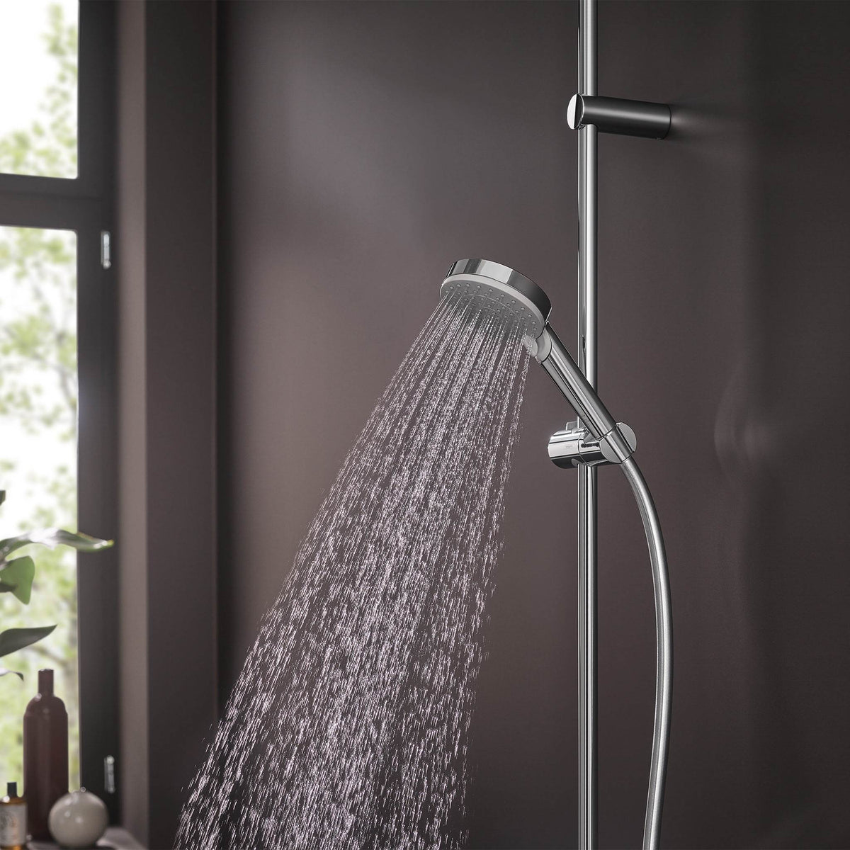SŁUCHAWKA PRYSZNICOWA  VERNIS BLEND SREBRNY OD HANSGROHE 26090000