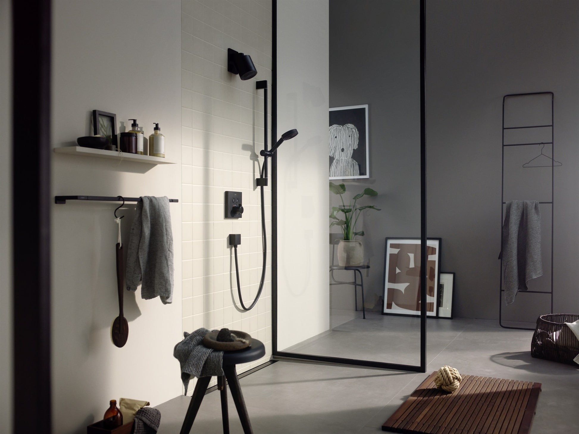 PRZYŁĄCZE KĄTOWE NATYNKOWA PULSIFY CZARNY OD HANSGROHE 24139670