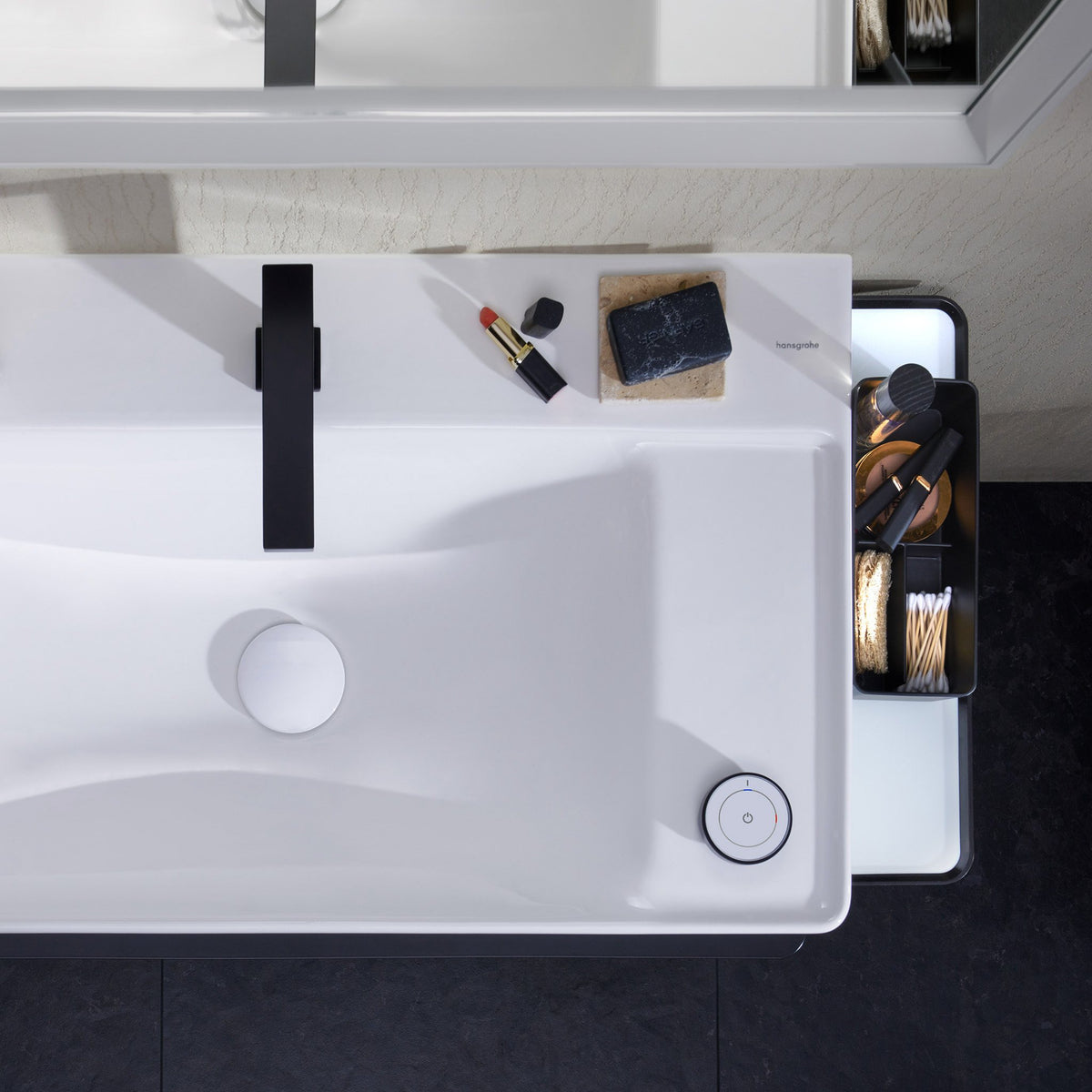 UMYWALKA WISZĄCA XELU Q BIAŁY OD HANSGROHE 61025450