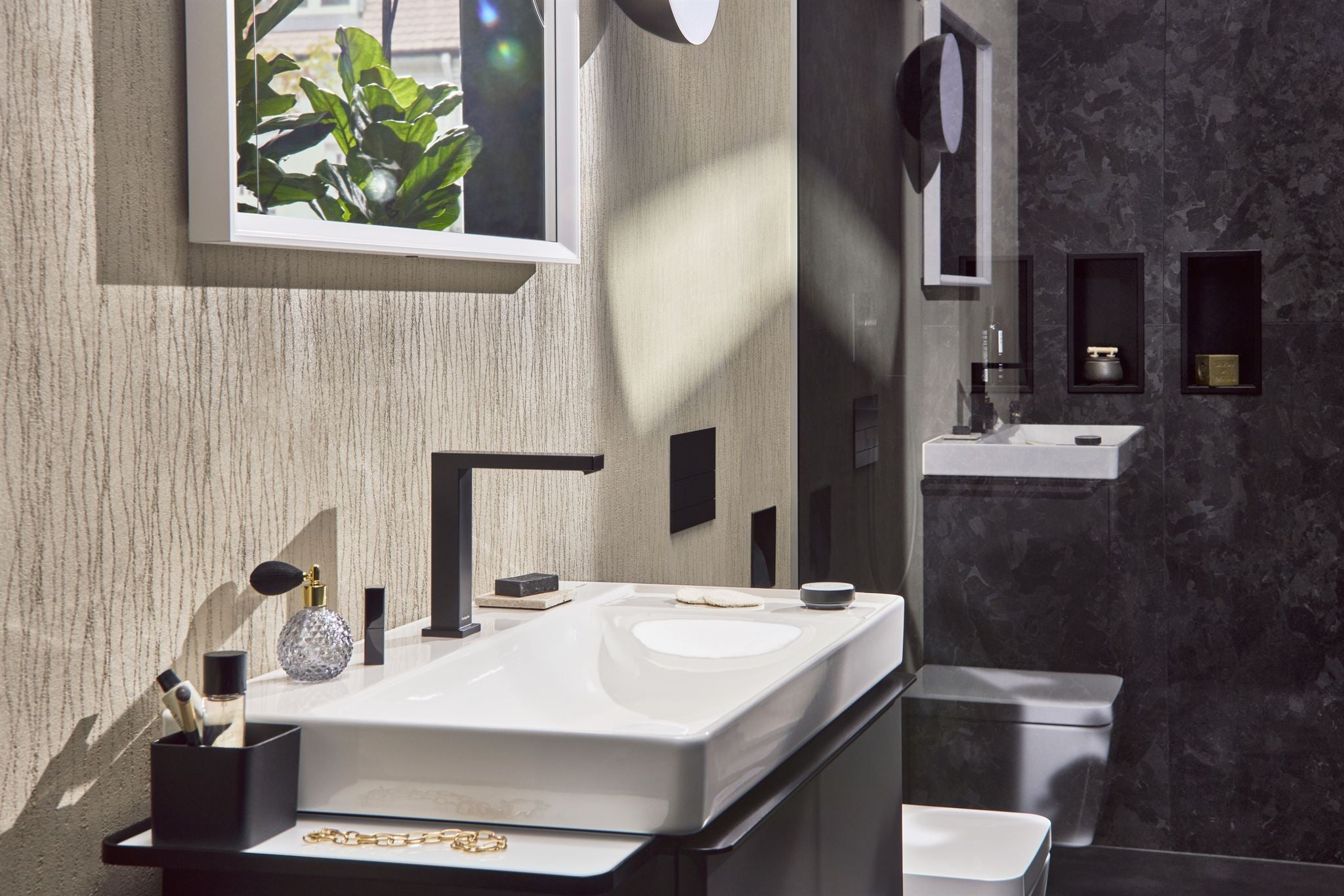 UMYWALKA WISZĄCA XELU Q BIAŁY OD HANSGROHE 61025450
