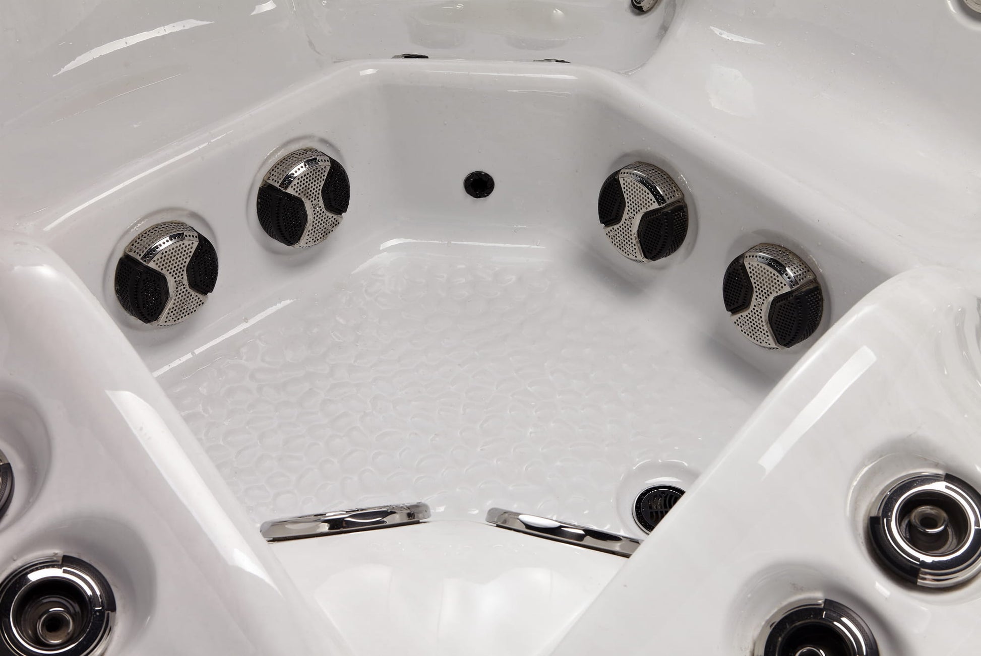BASEN Z HYDROMASAŻEM 5 - OSOBOWY ODYSSEY SPA 2.0 OD HYDROWELL