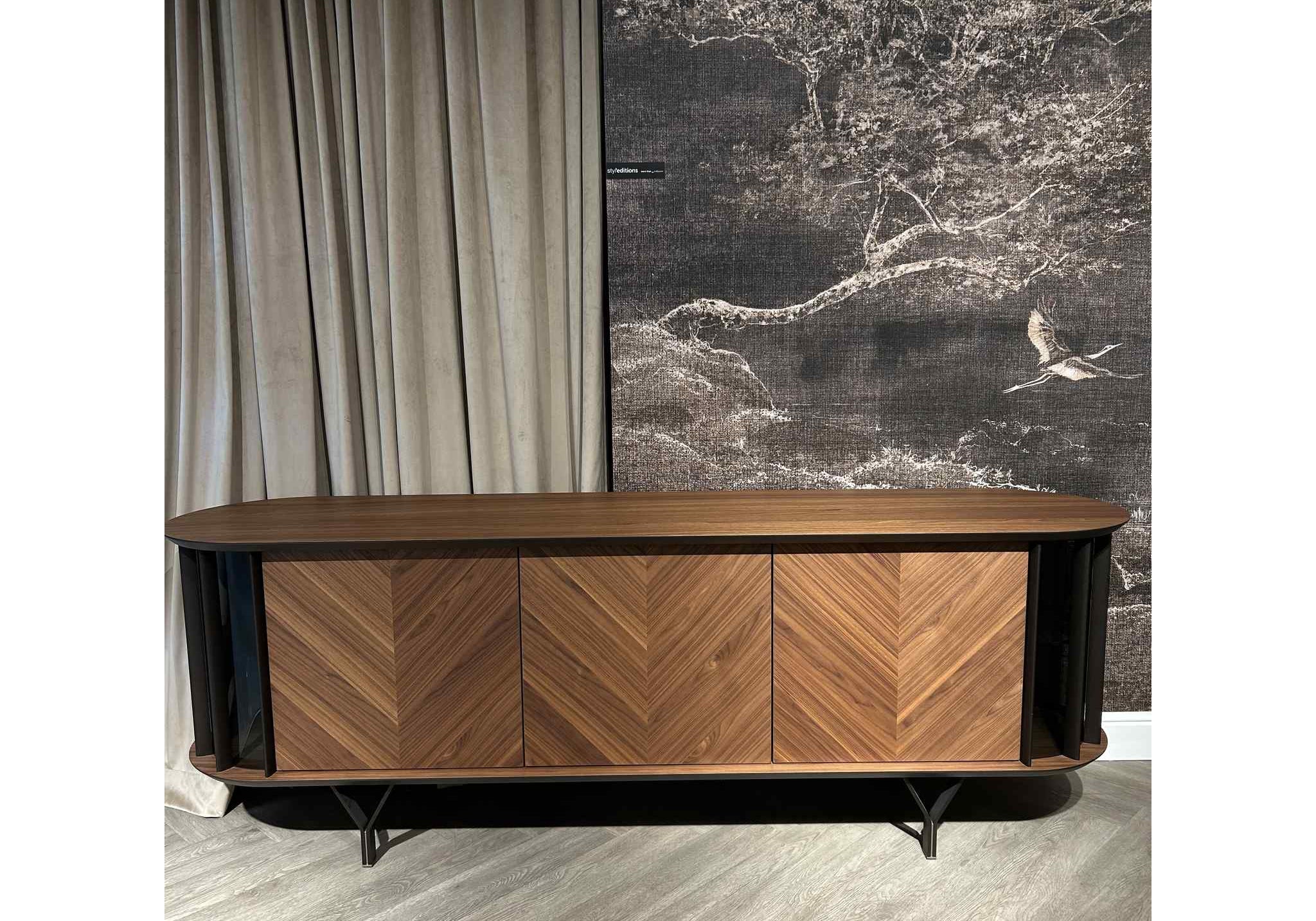 KOMODA COSTES OD CATTELAN ITALIA