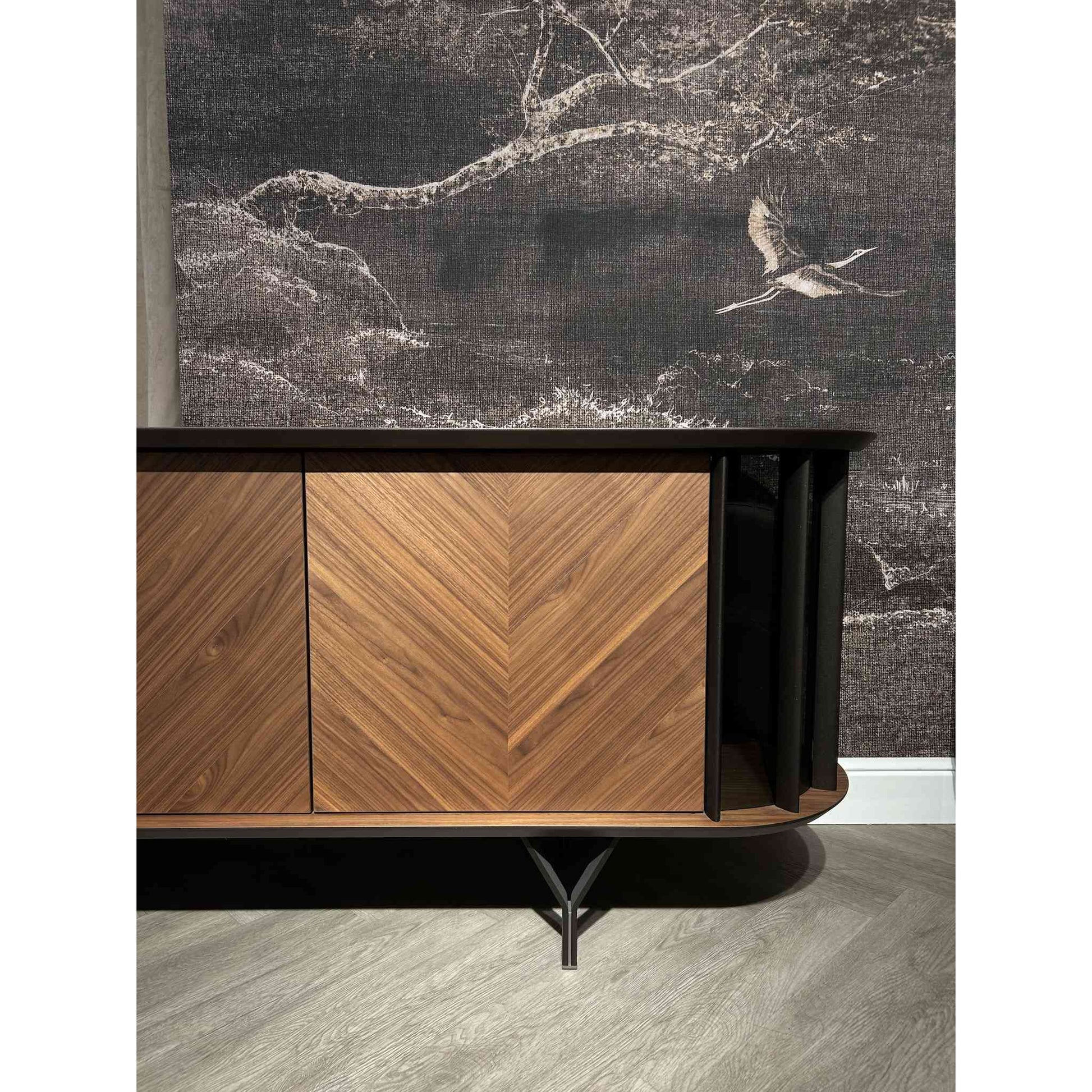 KOMODA COSTES OD CATTELAN ITALIA
