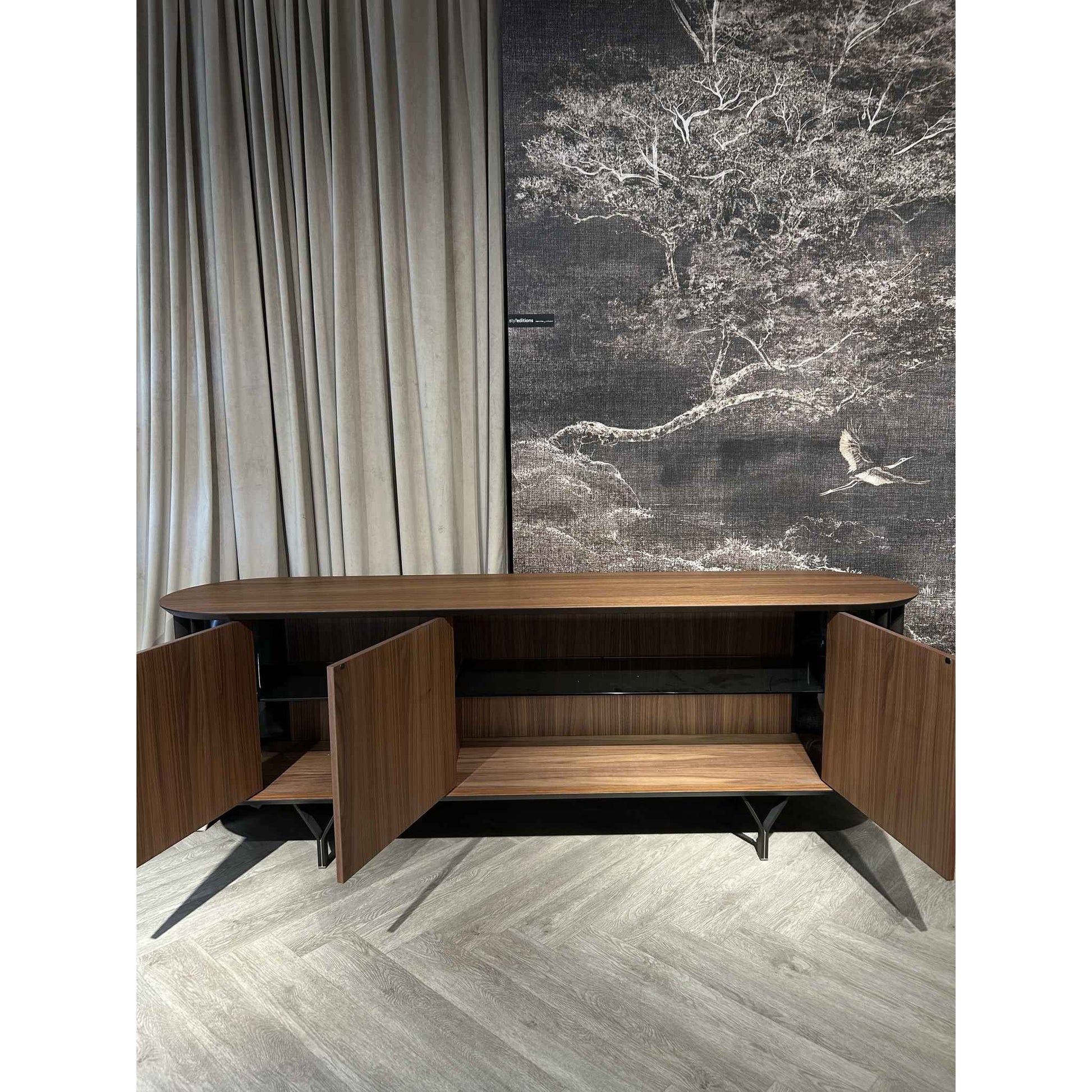 KOMODA COSTES OD CATTELAN ITALIA