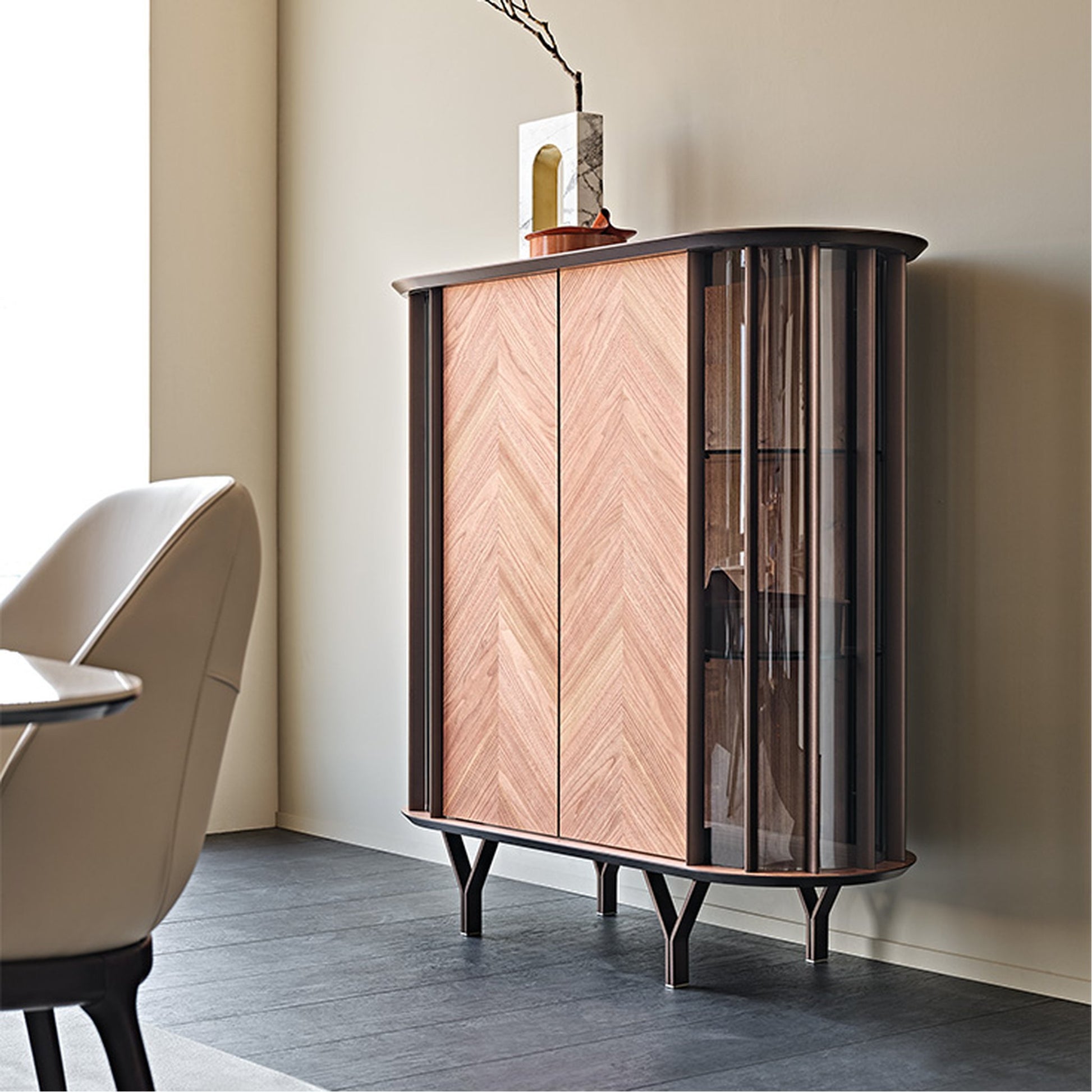 KOMODA COSTES WYSOKA OD CATTELAN ITALIA