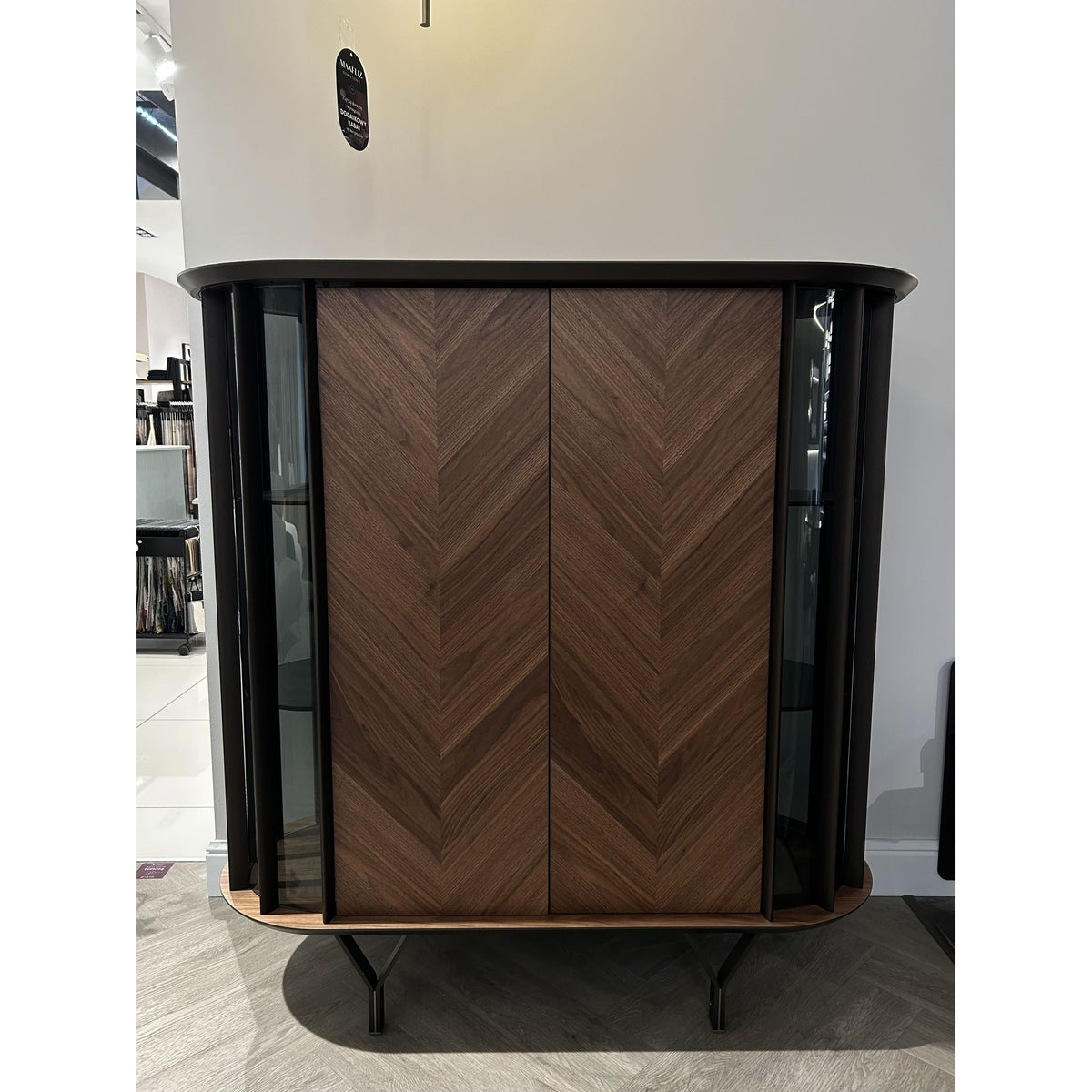 KOMODA COSTES WYSOKA OD CATTELAN ITALIA