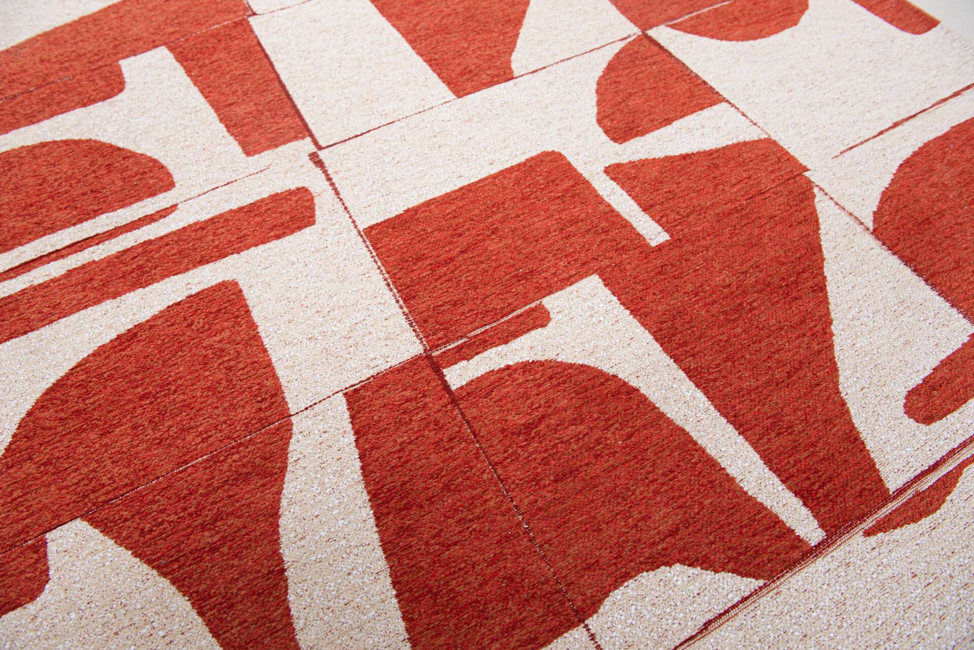 DYWAN PROSTOKĄTNY PAPERCUT RUST  x  cm od CARPETS & MORE