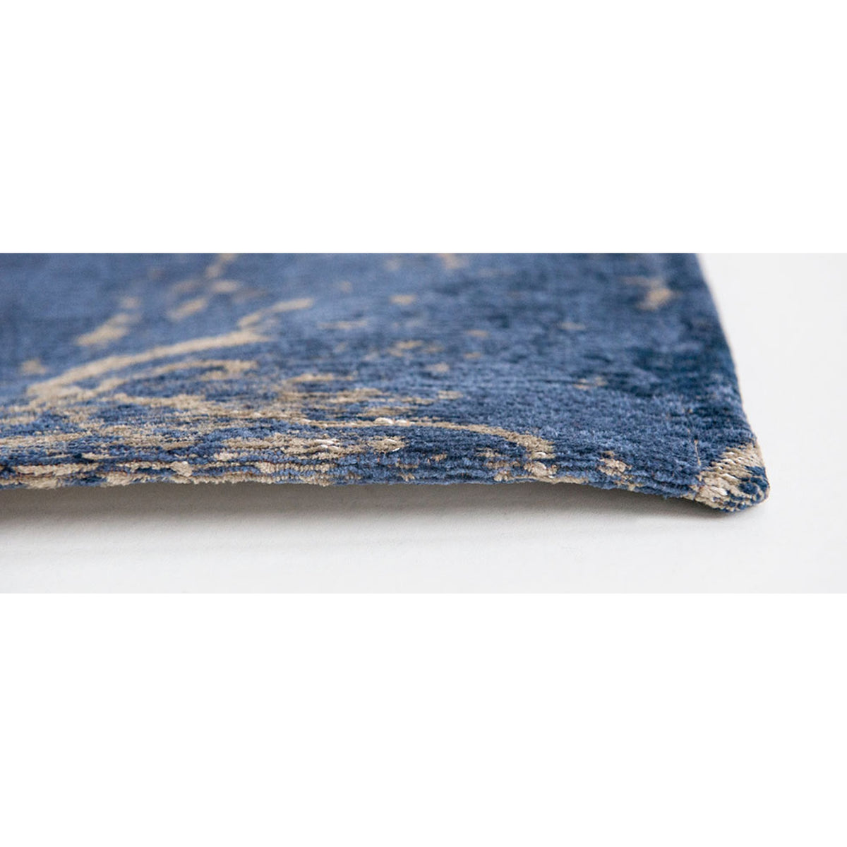 DYWAN PROSTOKĄTNY CRACKS ABYSS BLUE 240 X 170 CM OD LOUIS DE POORTERE