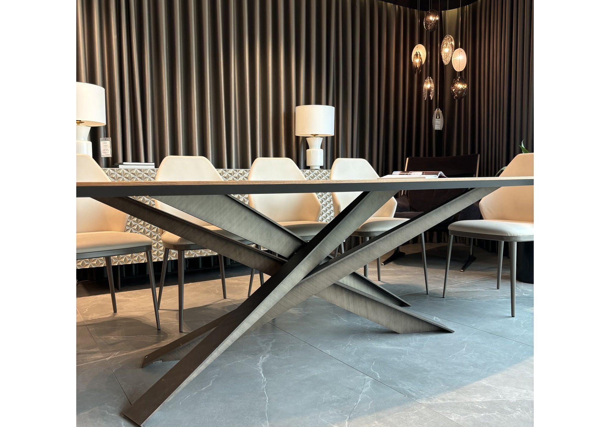 STÓŁ STÓŁ LANCER OD CATTELAN ITALIA