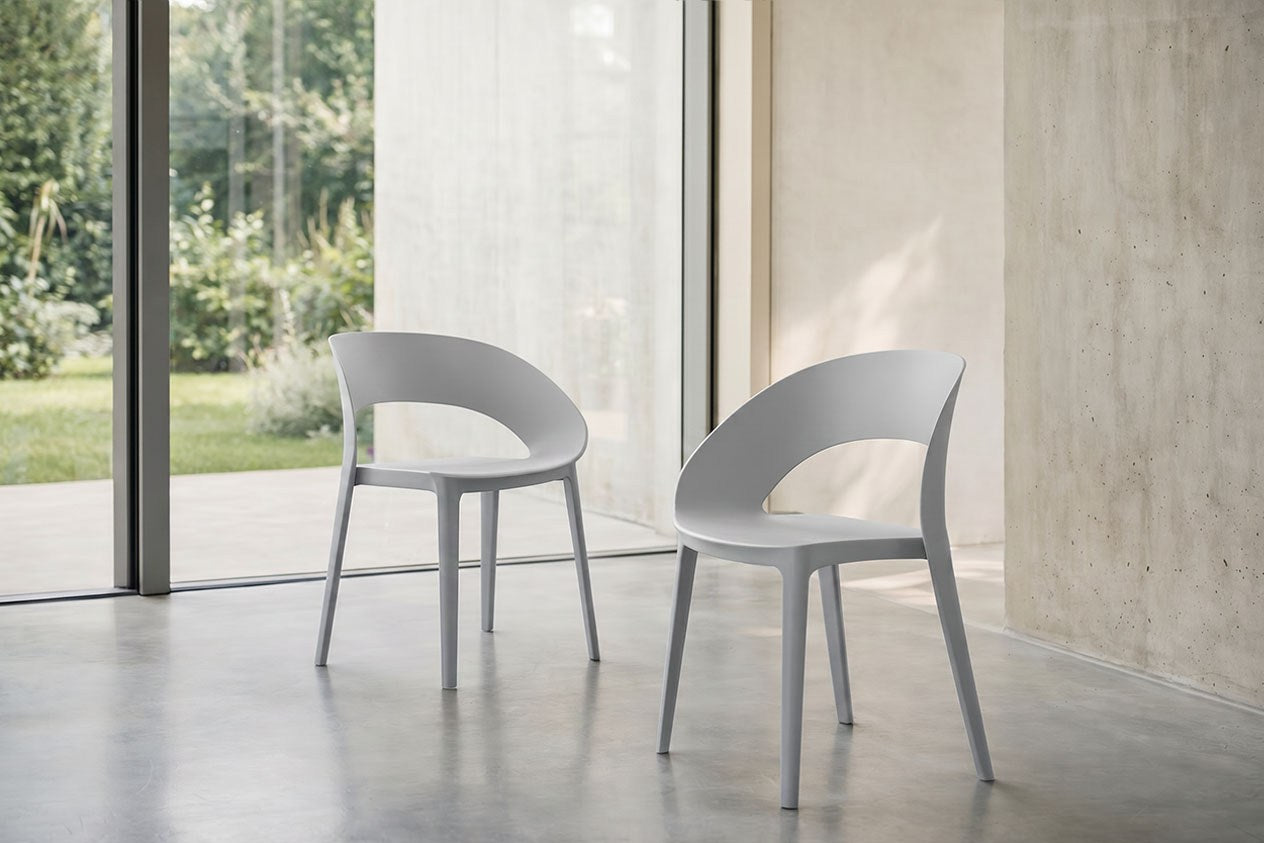 KRZESŁO PLASTIKOWE MOLLY GREY OD MAXLIVING