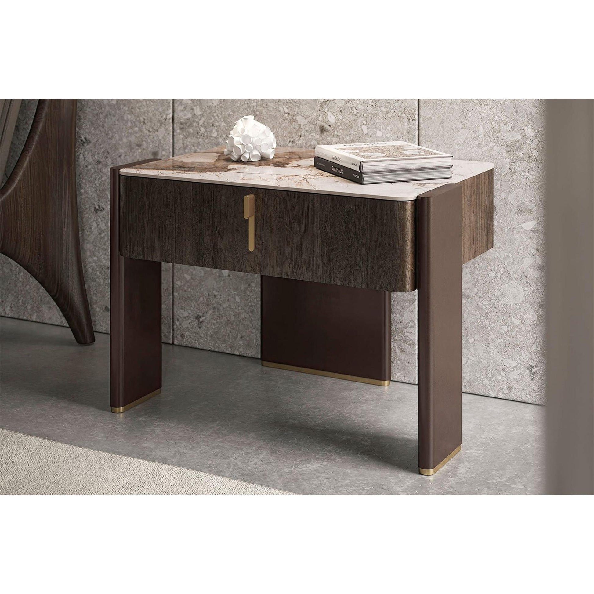 JULIAN OD CATTELAN ITALIA