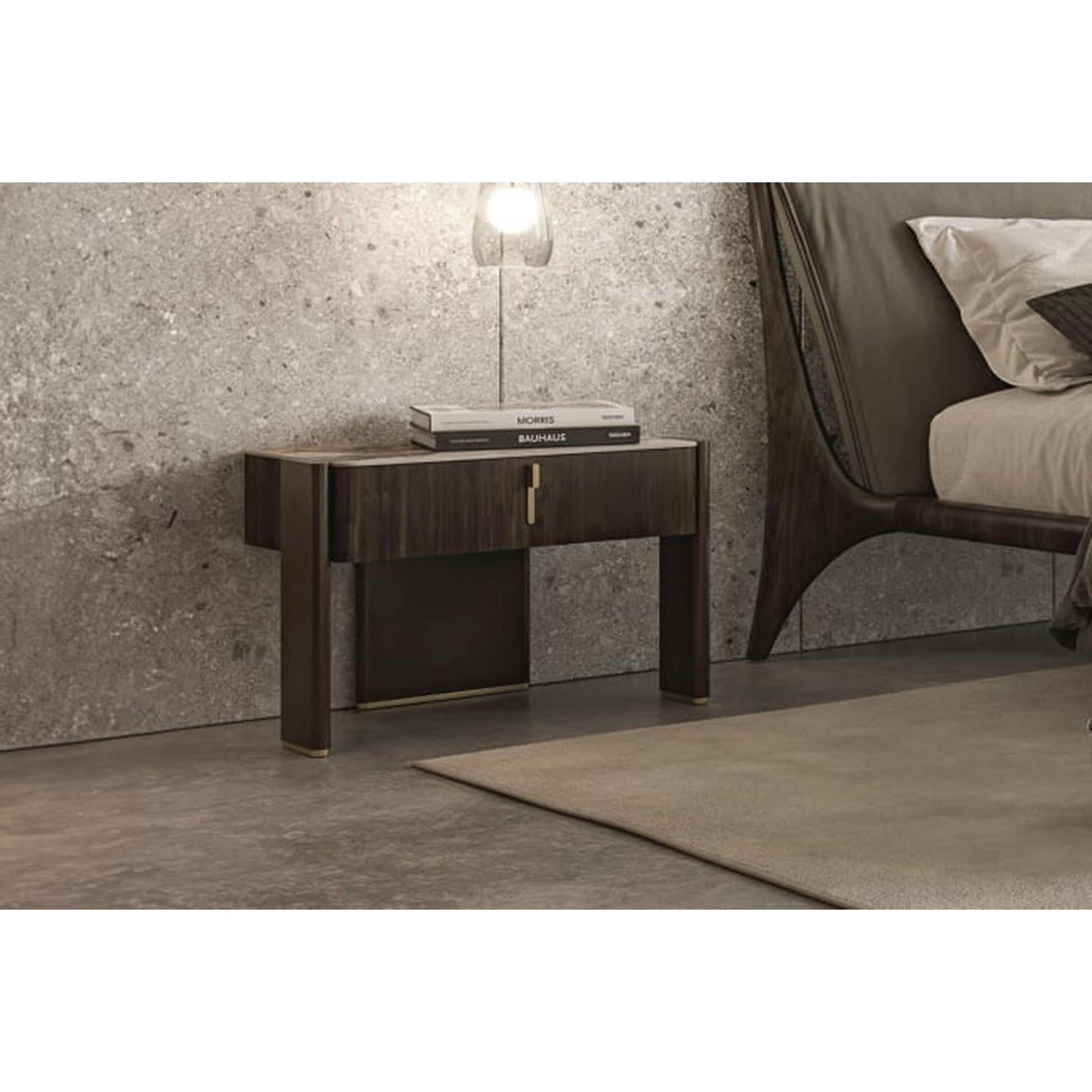 JULIAN OD CATTELAN ITALIA