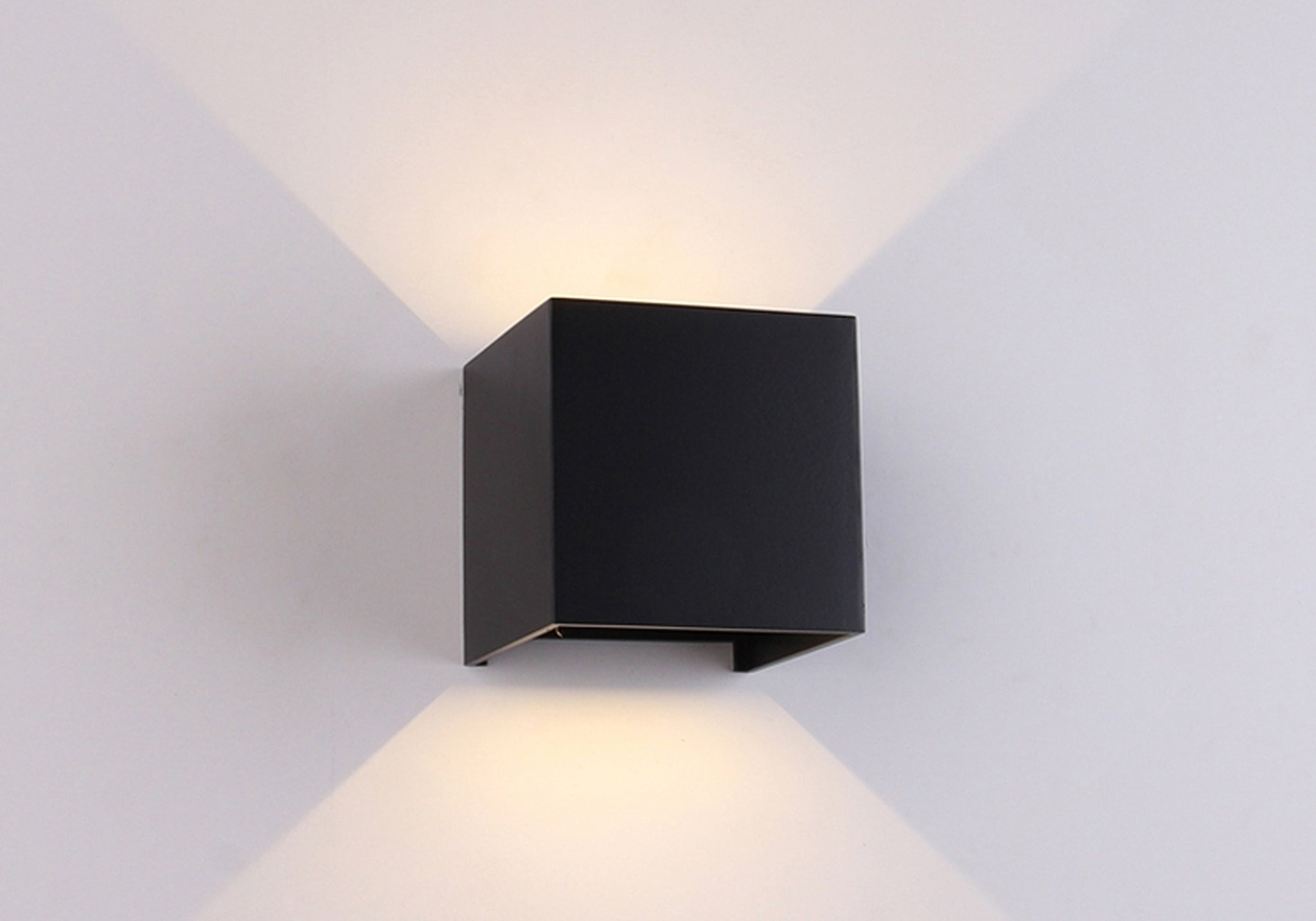 LAMPA ŚCIENNA DAVOS OD MANTRA 6524