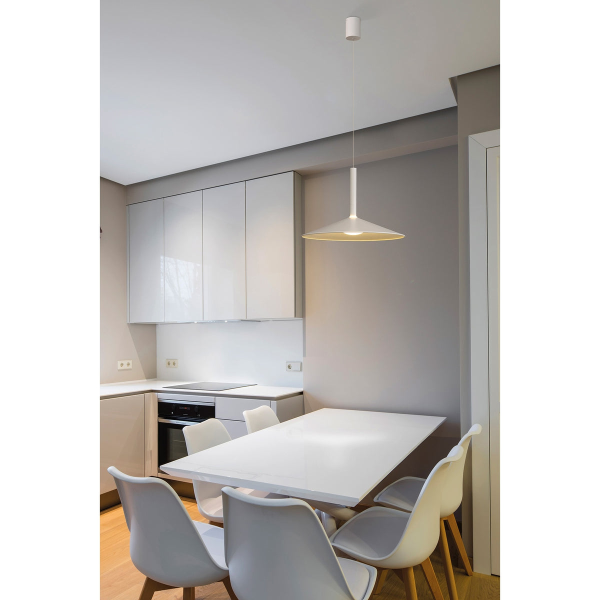 LAMPA WISZĄCA CALICE OD MANTRA 7891