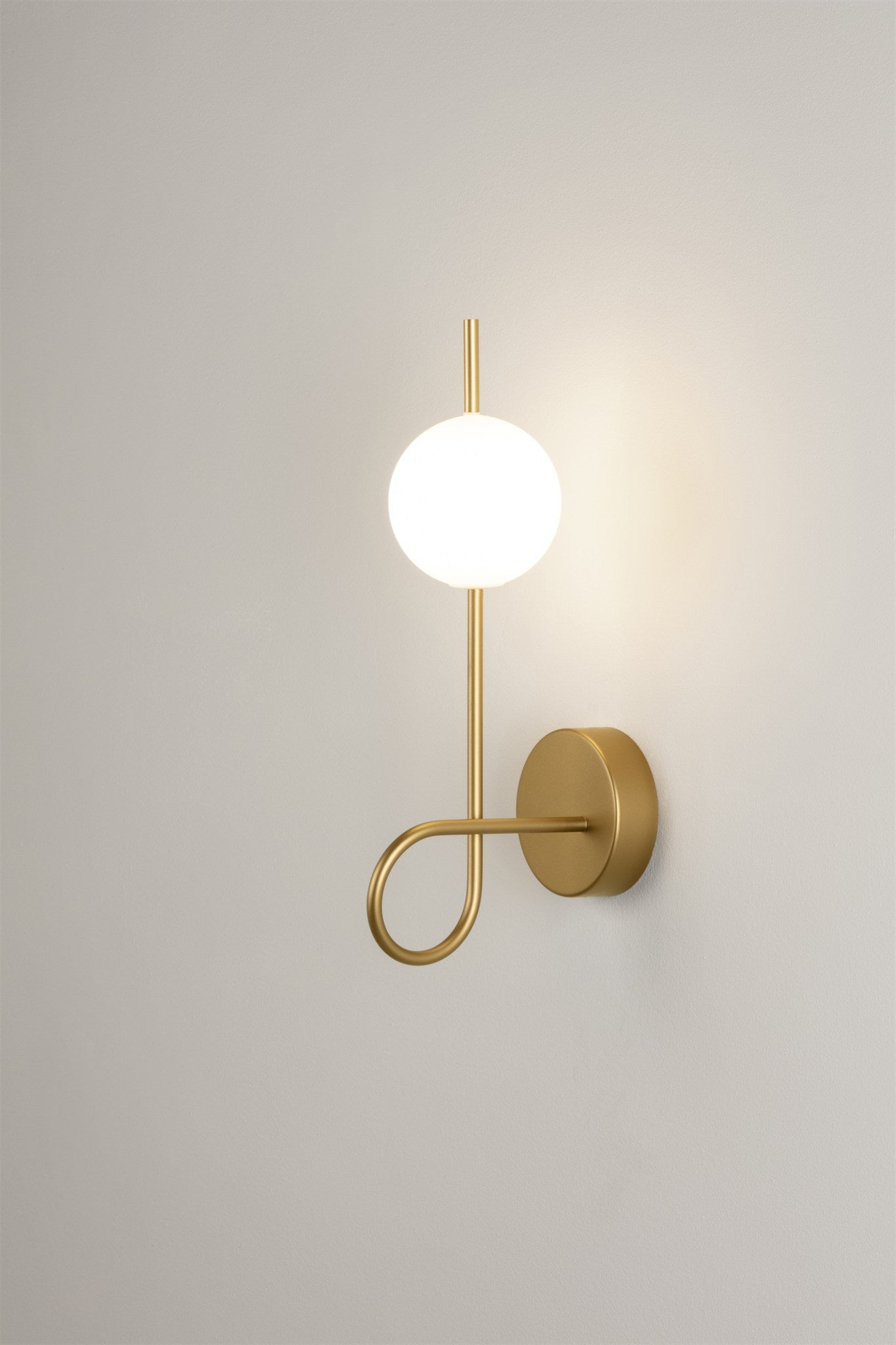 LAMPA KINKIET LOOP A-4120 ZŁOTY od ESTILUZ