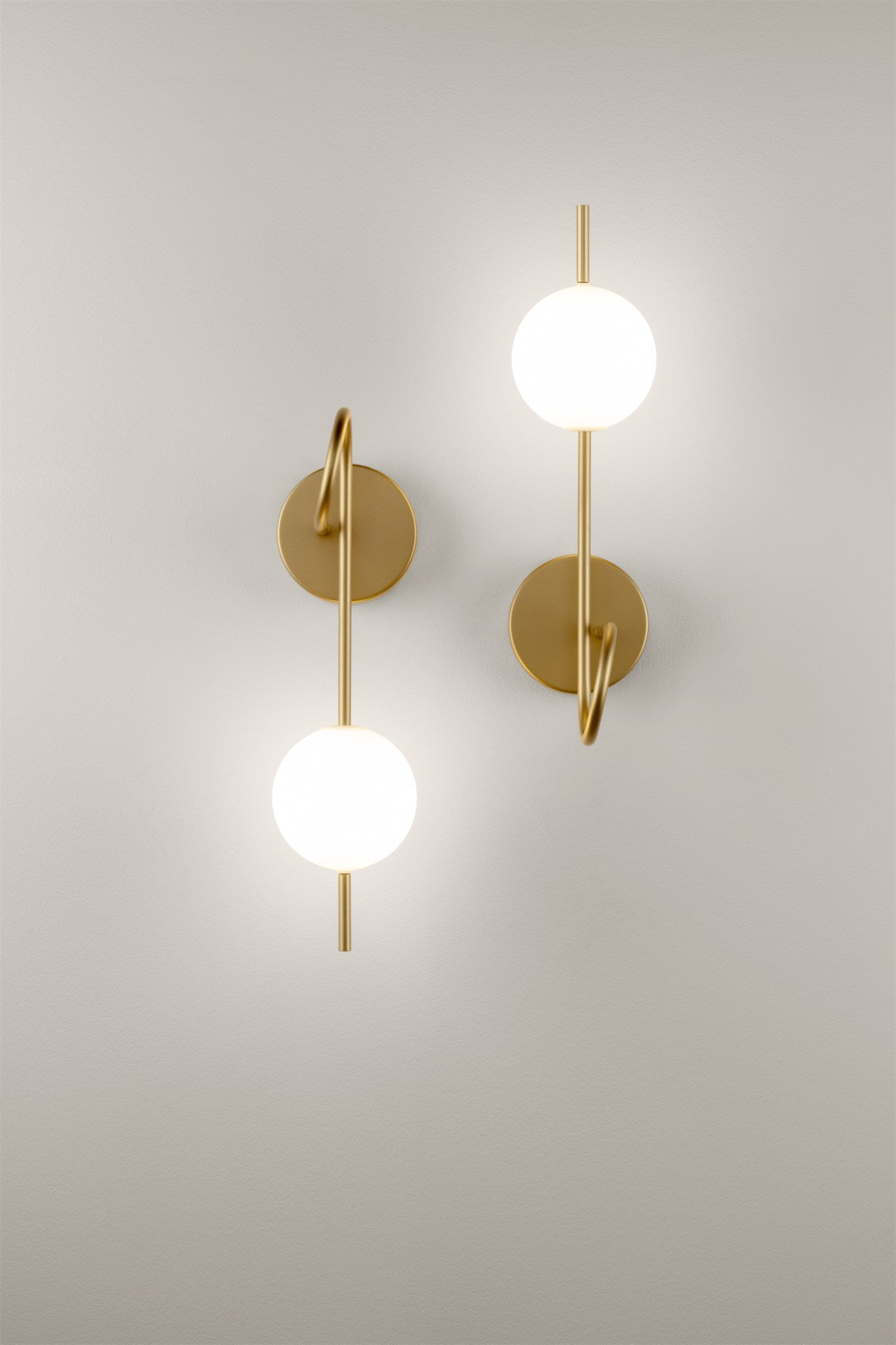 LAMPA KINKIET LOOP A-4120 ZŁOTY od ESTILUZ