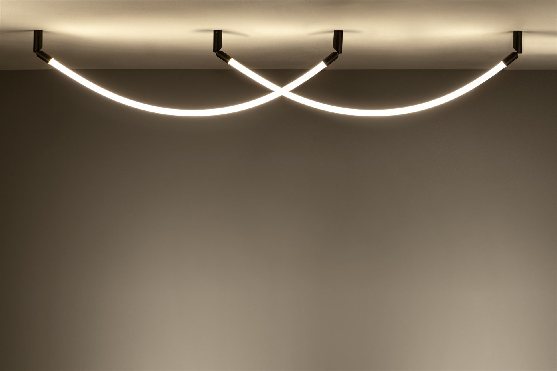 LAMPA WISZĄCA ARCO A-4002X CZARNY od ESTILUZ