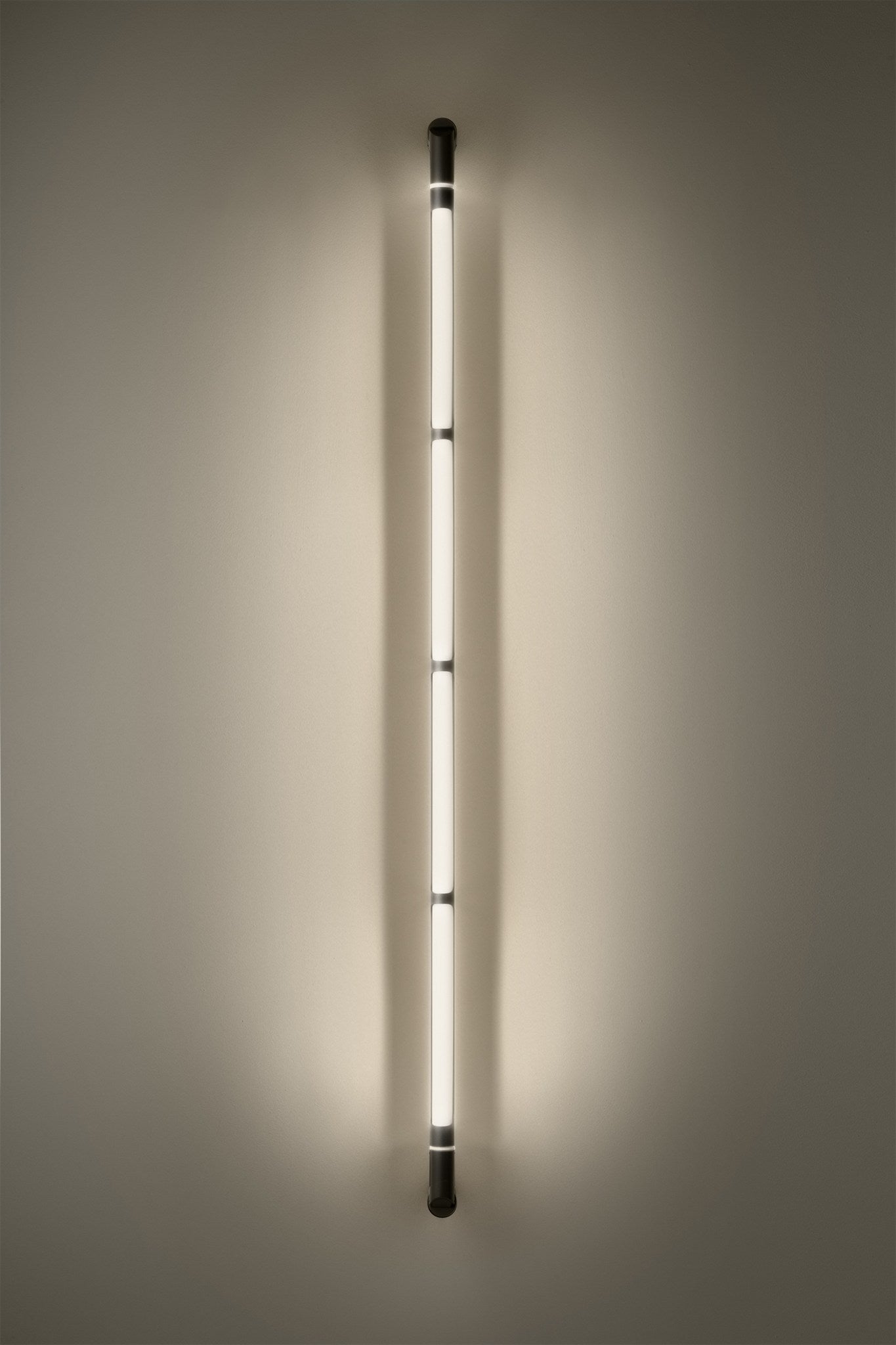LAMPA  ARCO CZARNY od ESTILUZ