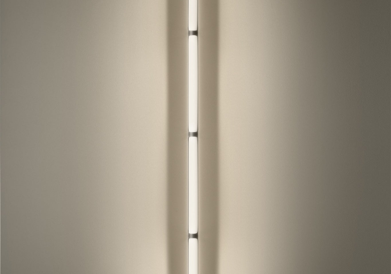 LAMPA  ARCO CZARNY od ESTILUZ