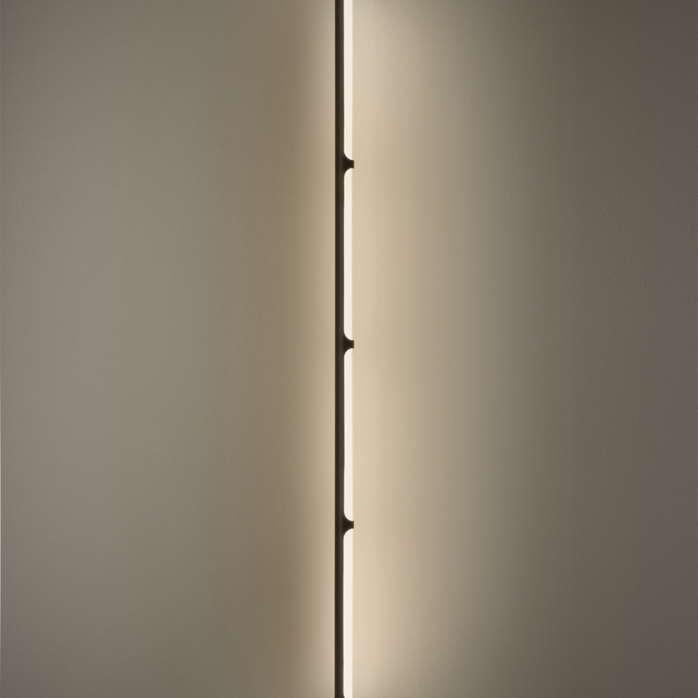 LAMPA  ARCO CZARNY od ESTILUZ