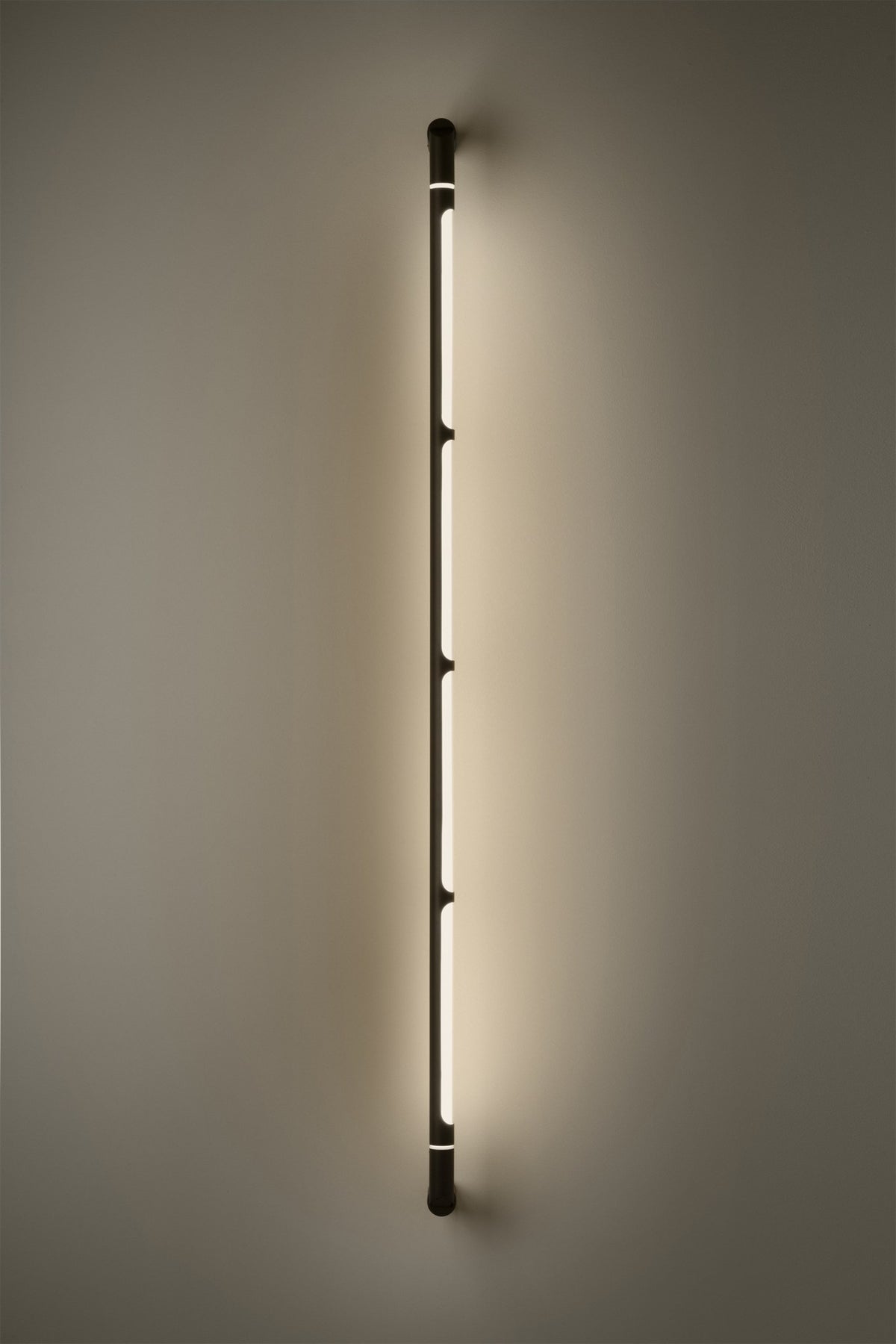 LAMPA  ARCO CZARNY od ESTILUZ
