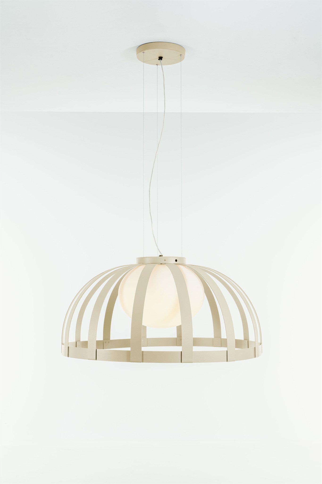 LAMPA WISZĄCA BOLS BEŻOWY od ESTILUZ