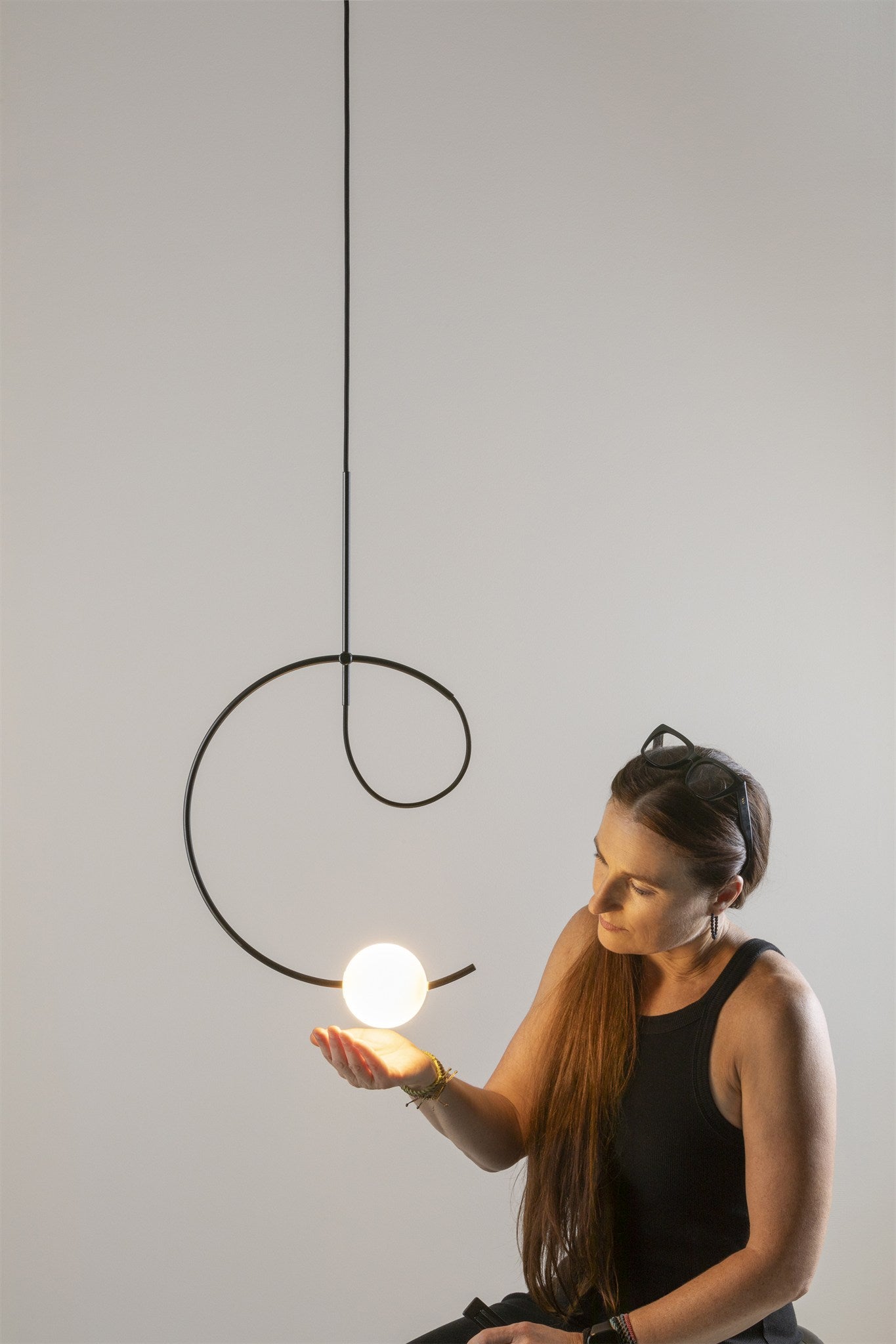 LAMPA WISZĄCA LOOP T-4125 CZARNY od ESTILUZ