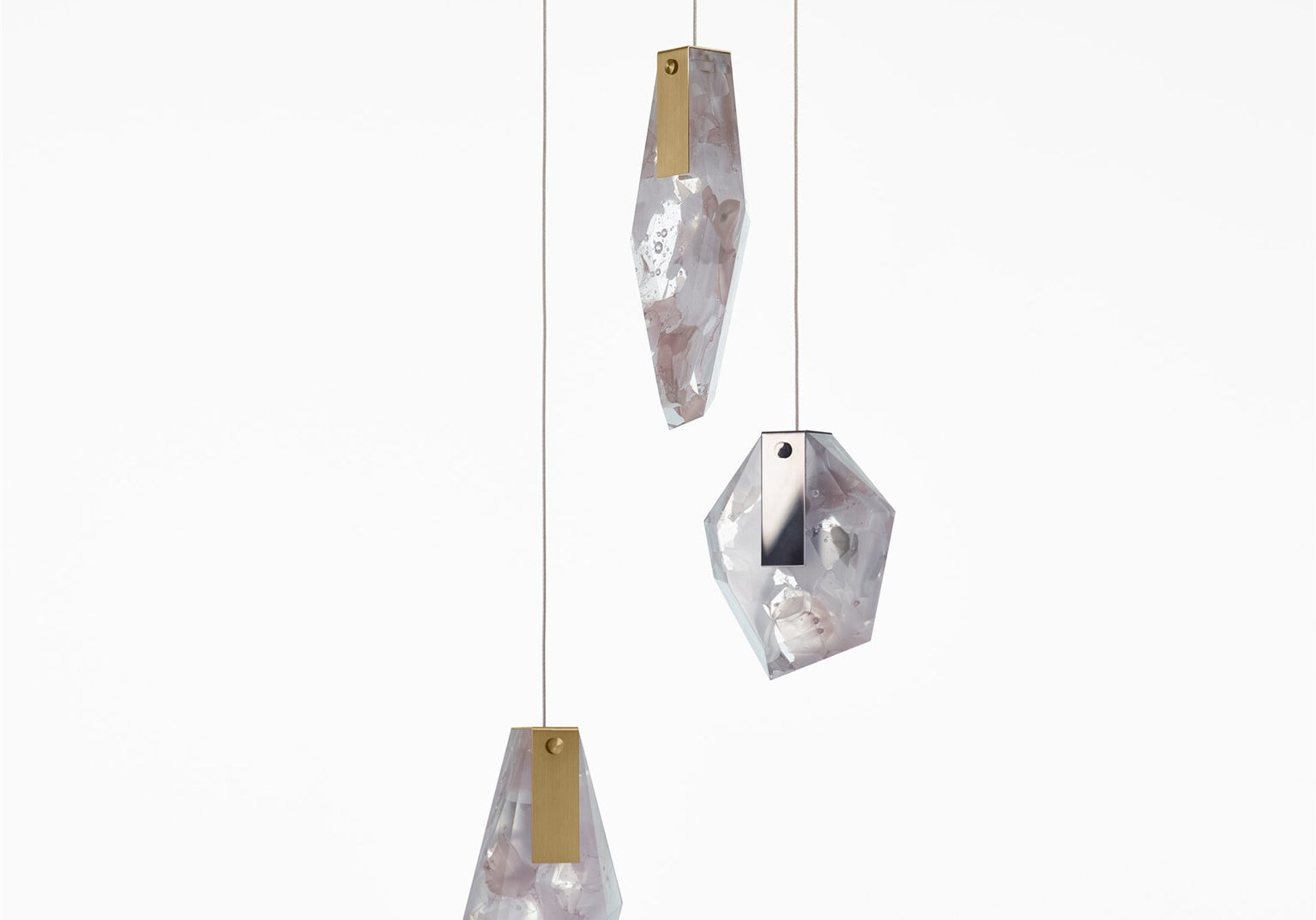 LAMPA WISZĄCA FRAGMENTS SHORT BIAŁY od BOMMA