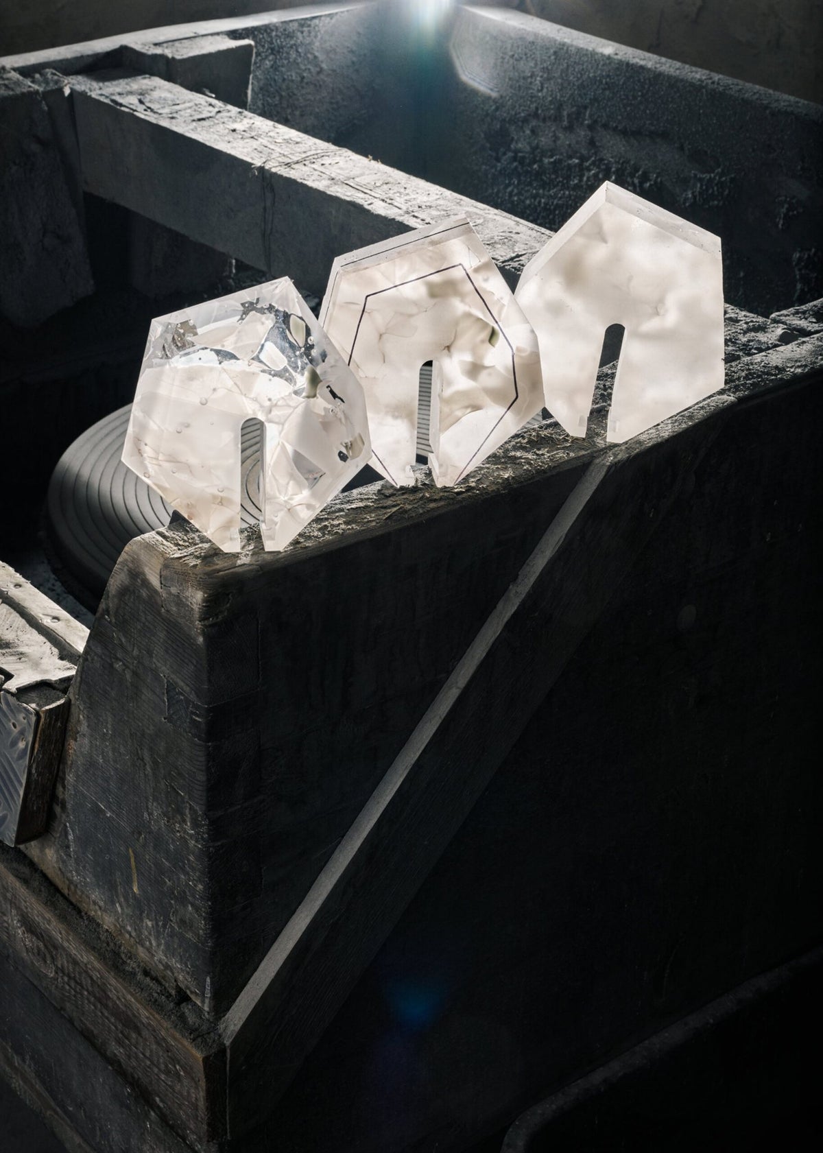 LAMPA WISZĄCA FRAGMENTS SHORT BIAŁY od BOMMA