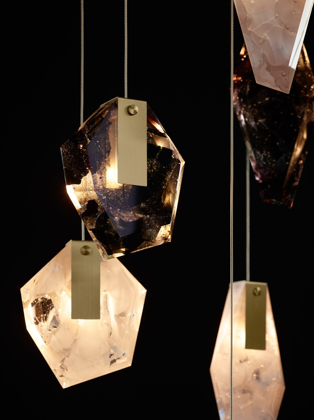 LAMPA WISZĄCA FRAGMENTS SHORT CZARNY od BOMMA