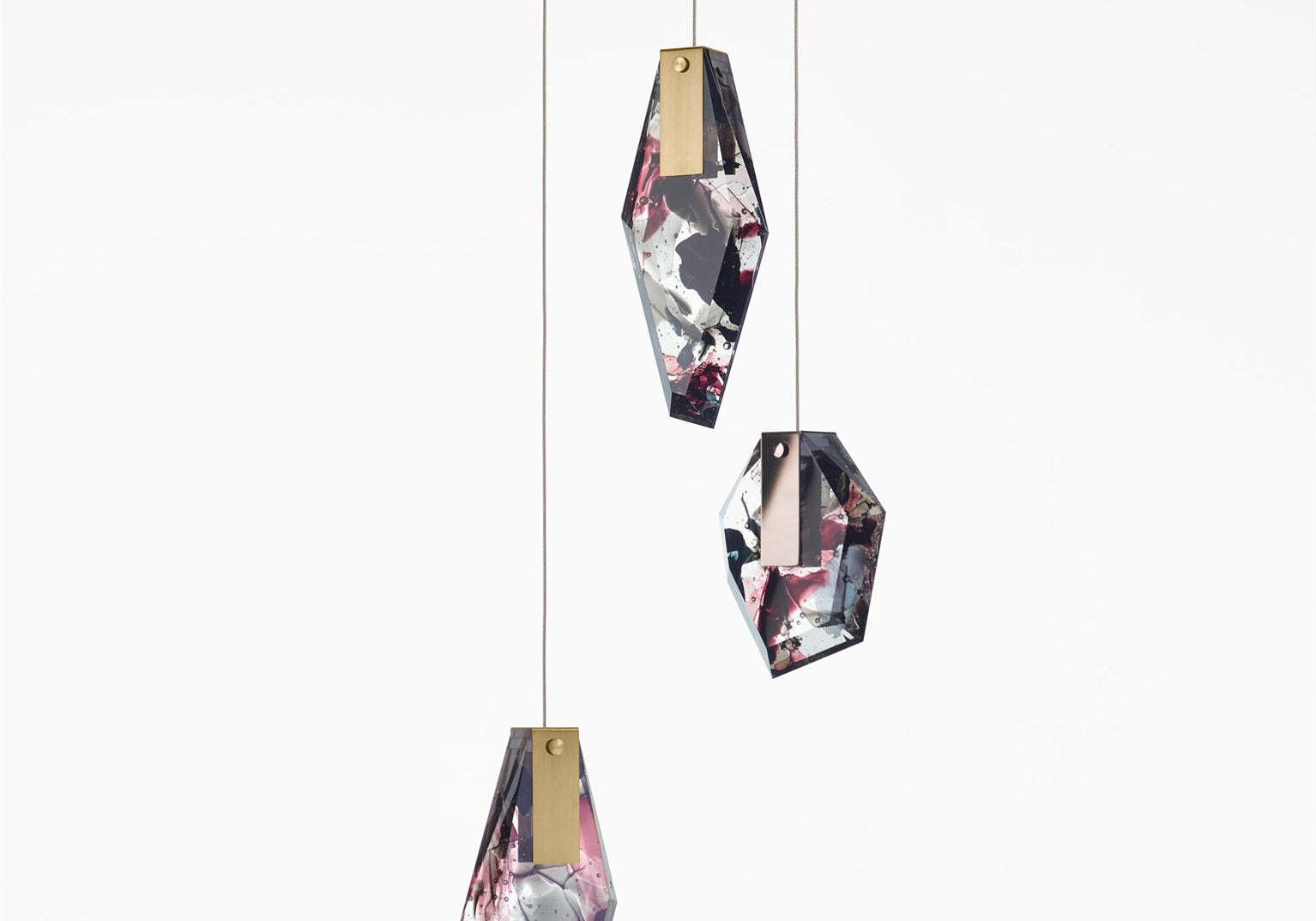 LAMPA WISZĄCA FRAGMENTS SHORT CZARNY od BOMMA