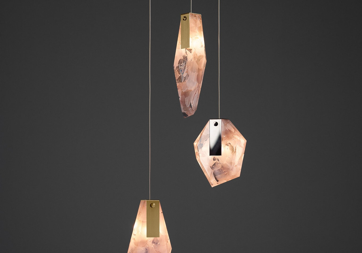 LAMPA WISZĄCA FRAGMENTS LONG BIAŁY od BOMMA