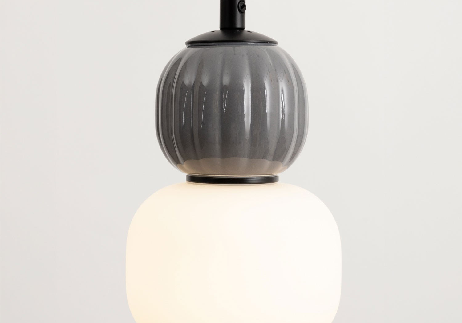 LAMPA  MODERN CZARNY OD MAXLIGHT P0626