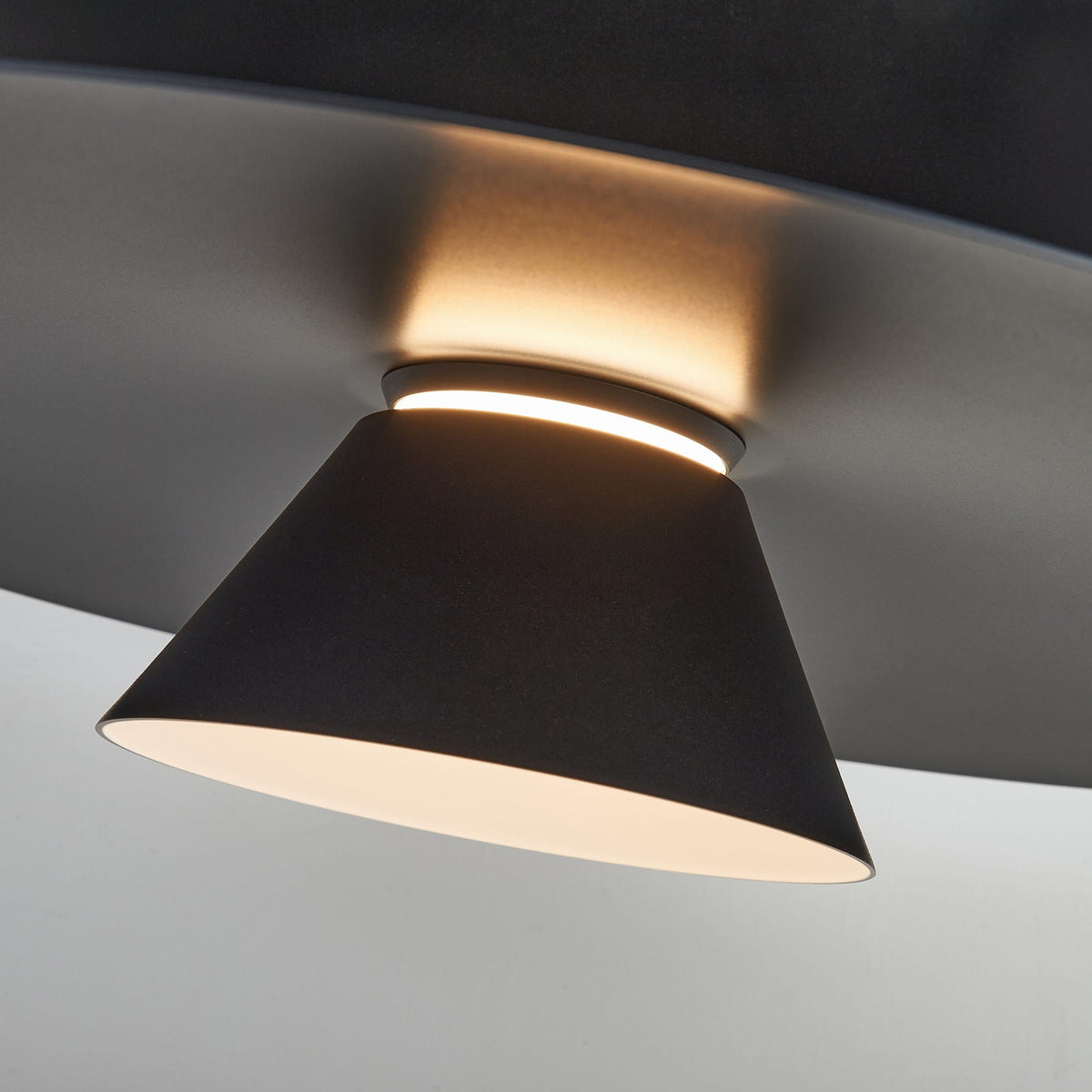 LAMPA WISZĄCA ESTRELLA OD MANTRA 9438