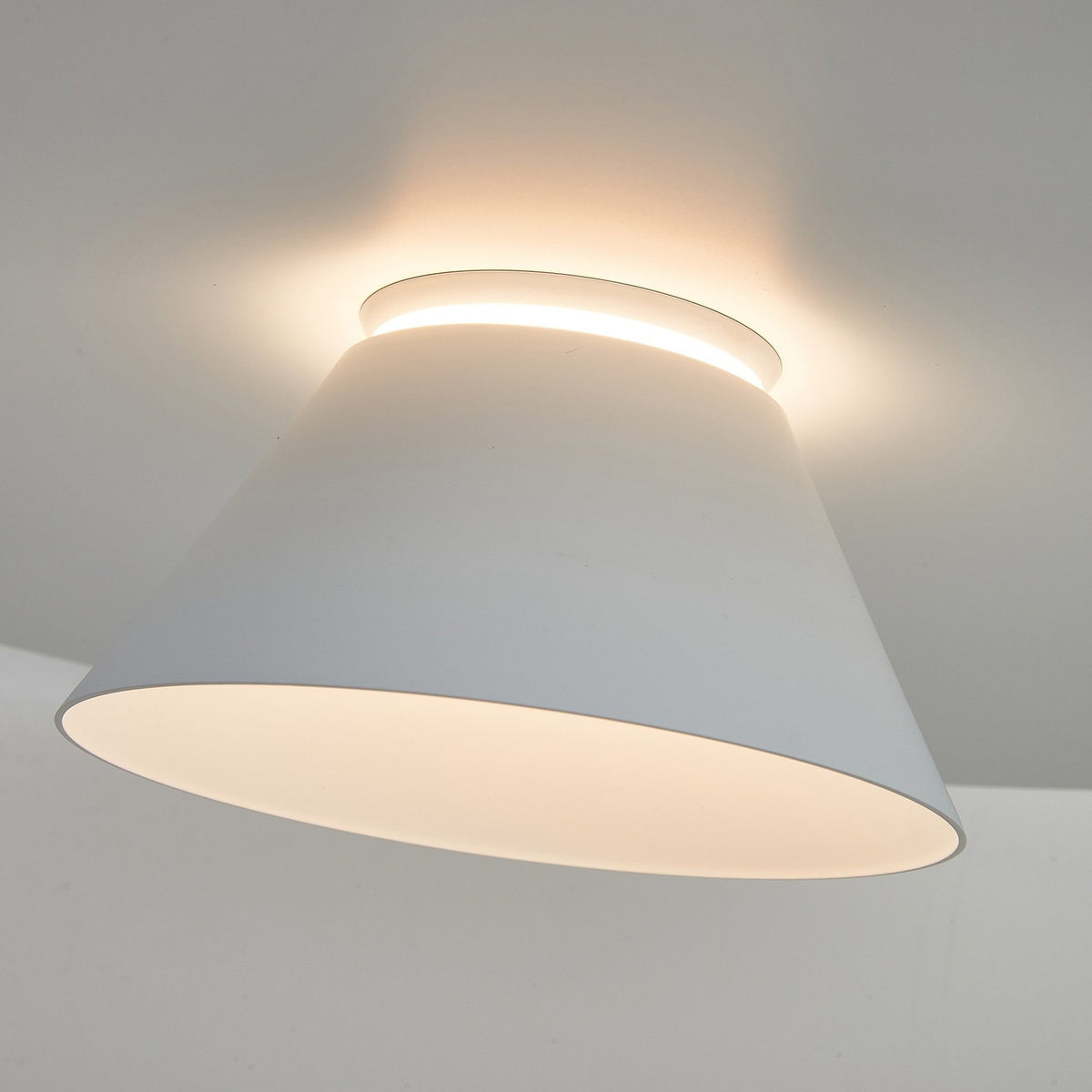 LAMPA WISZĄCA ESTRELLA OD MANTRA 9437