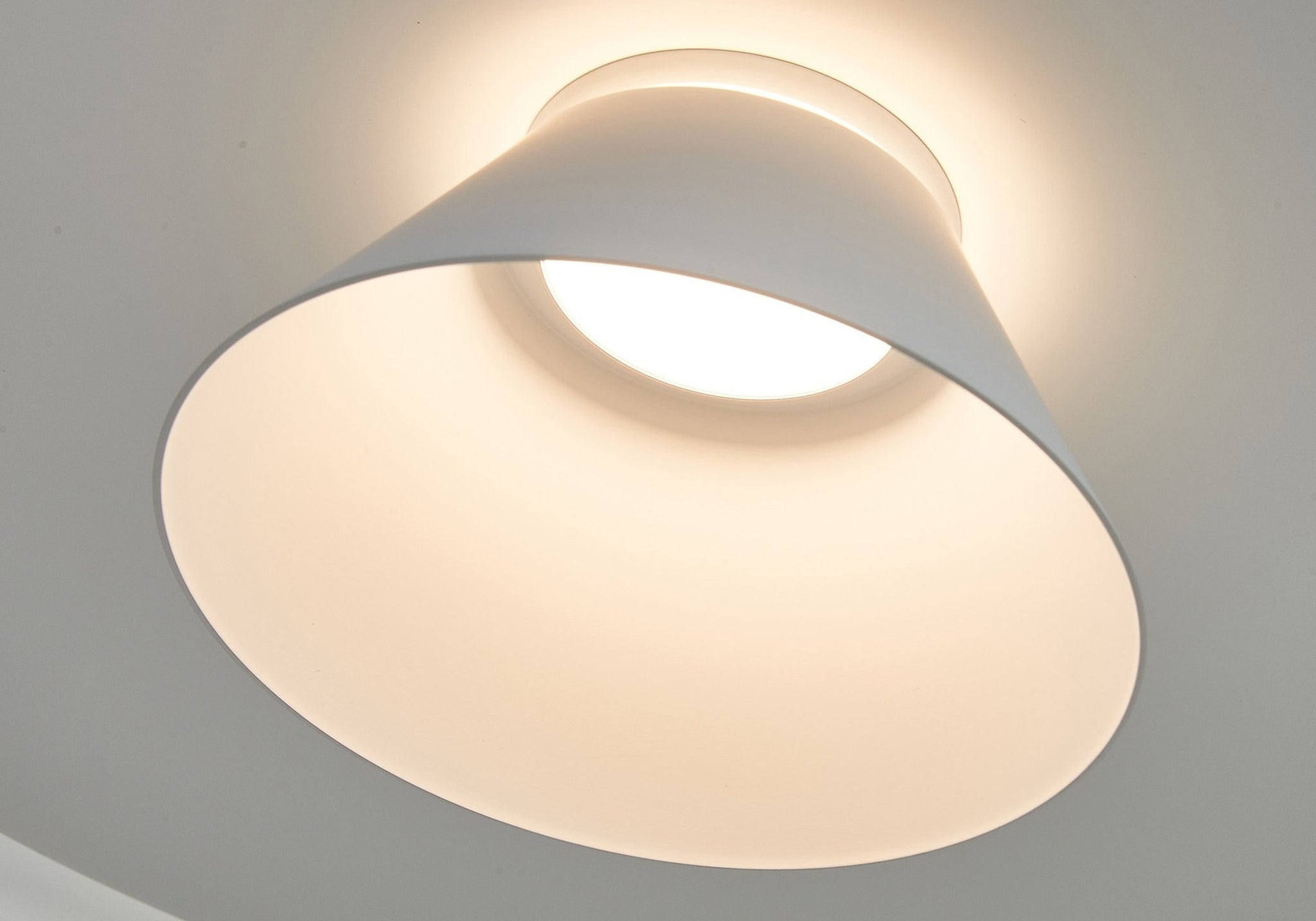 LAMPA WISZĄCA ESTRELLA OD MANTRA 9437
