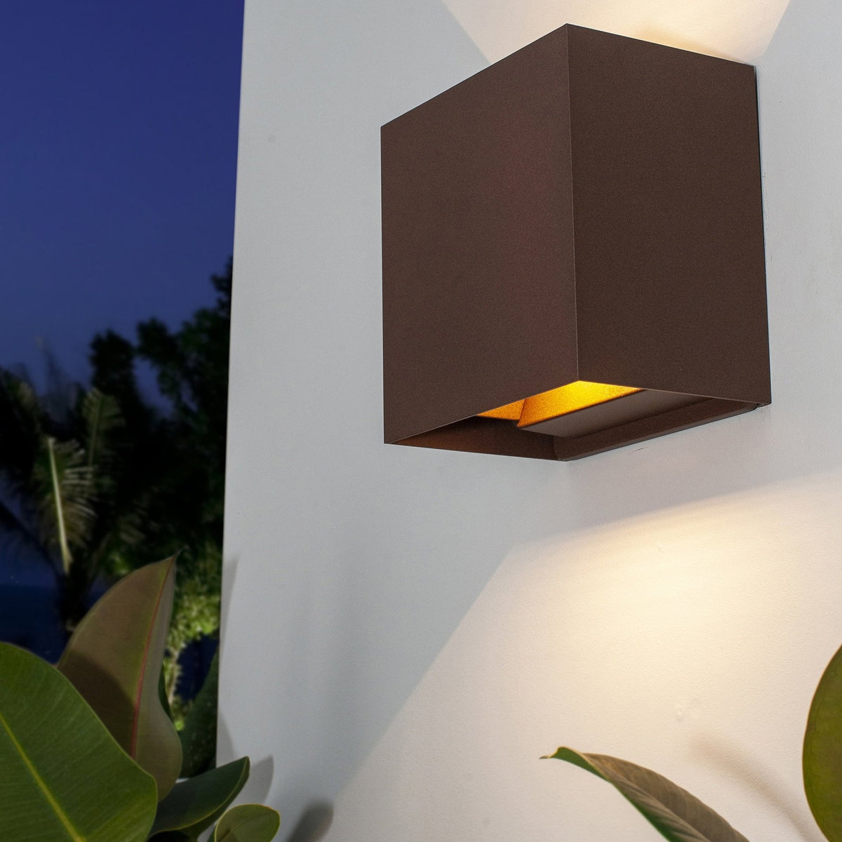 LAMPA ŚCIENNA DAVOS OD MANTRA 7438